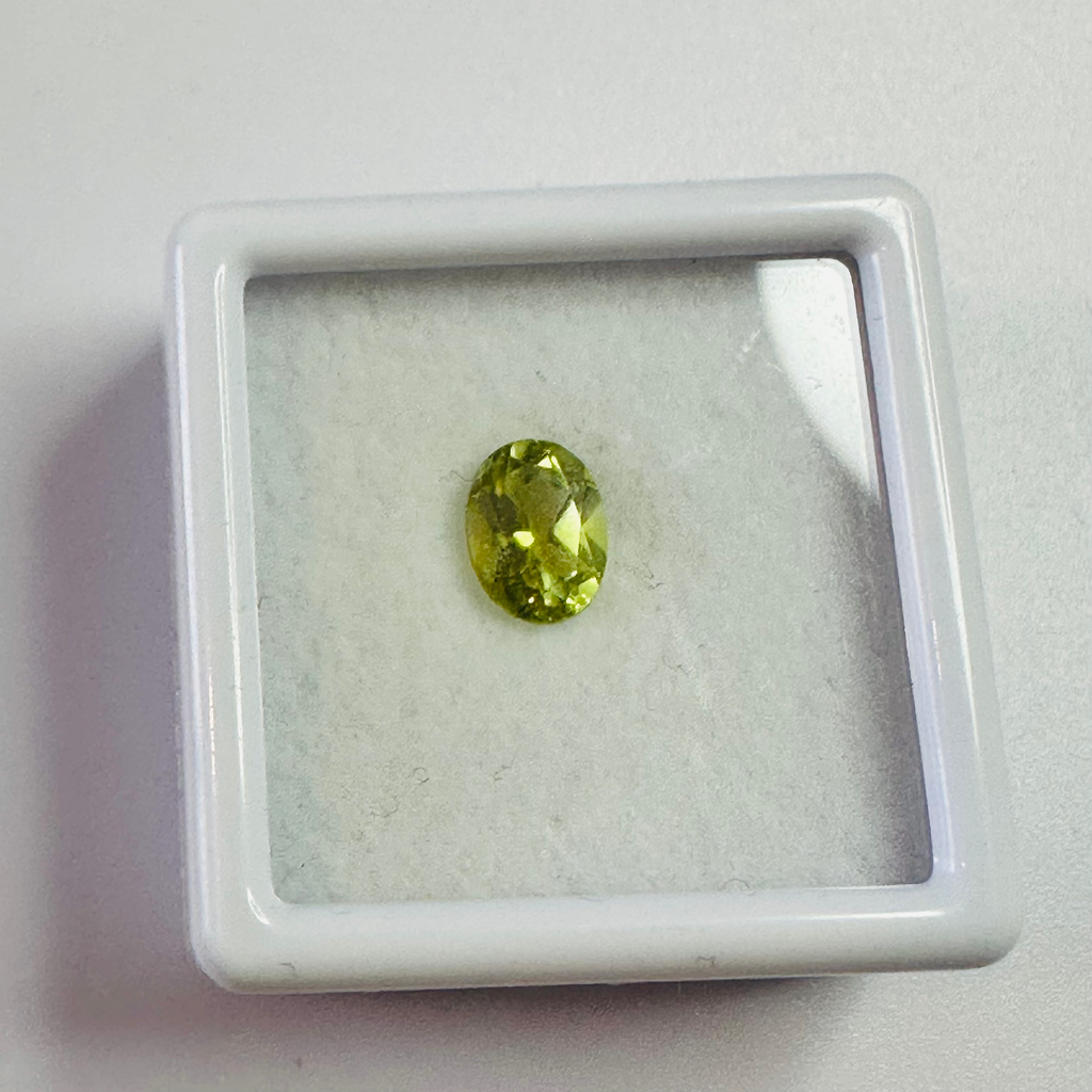 TOURMALINE YELLOW OVAL  7MMX5.3MM  0.86CTS image 1