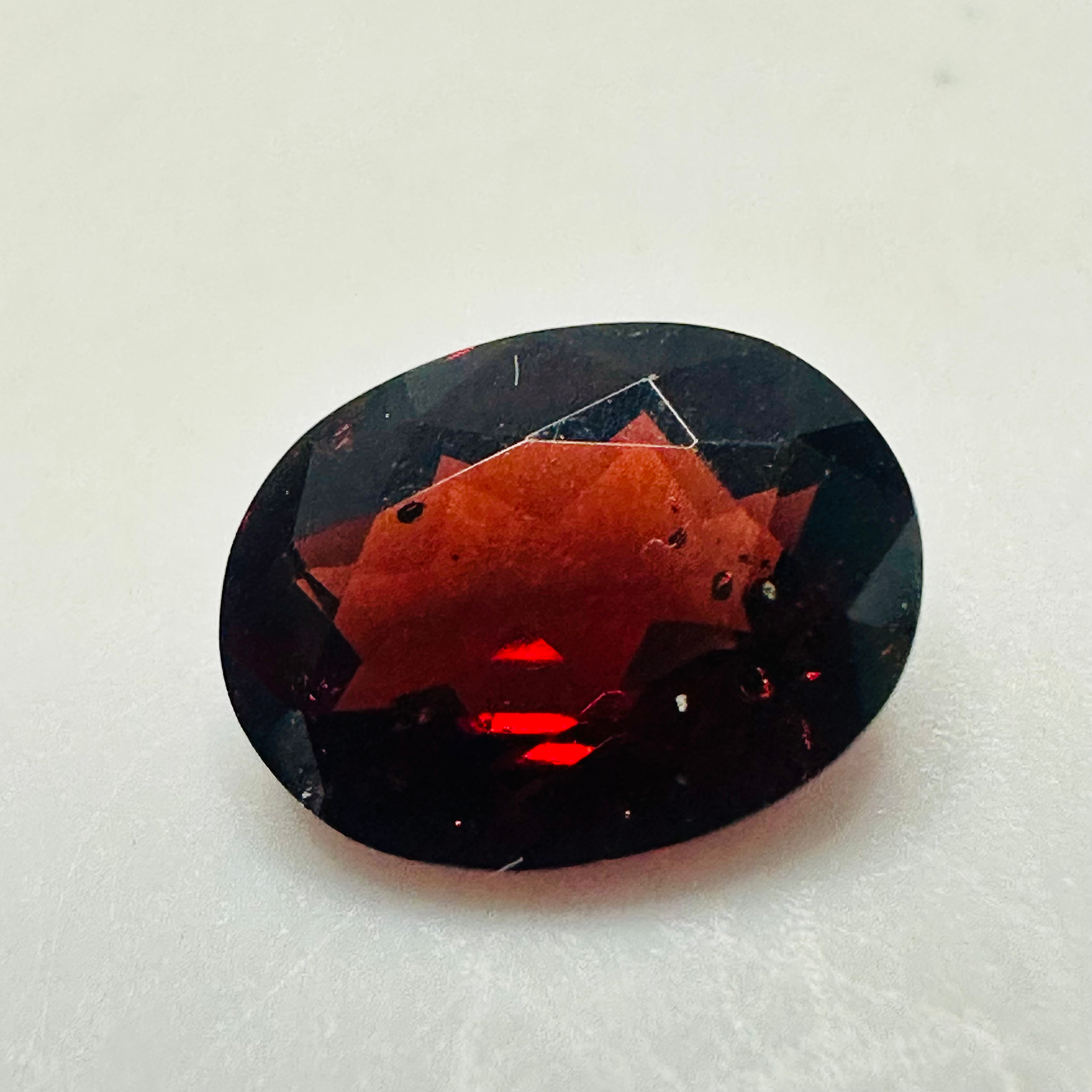 GARNET OVAL  9.3MMX7.2MM 2.14CTS image 1