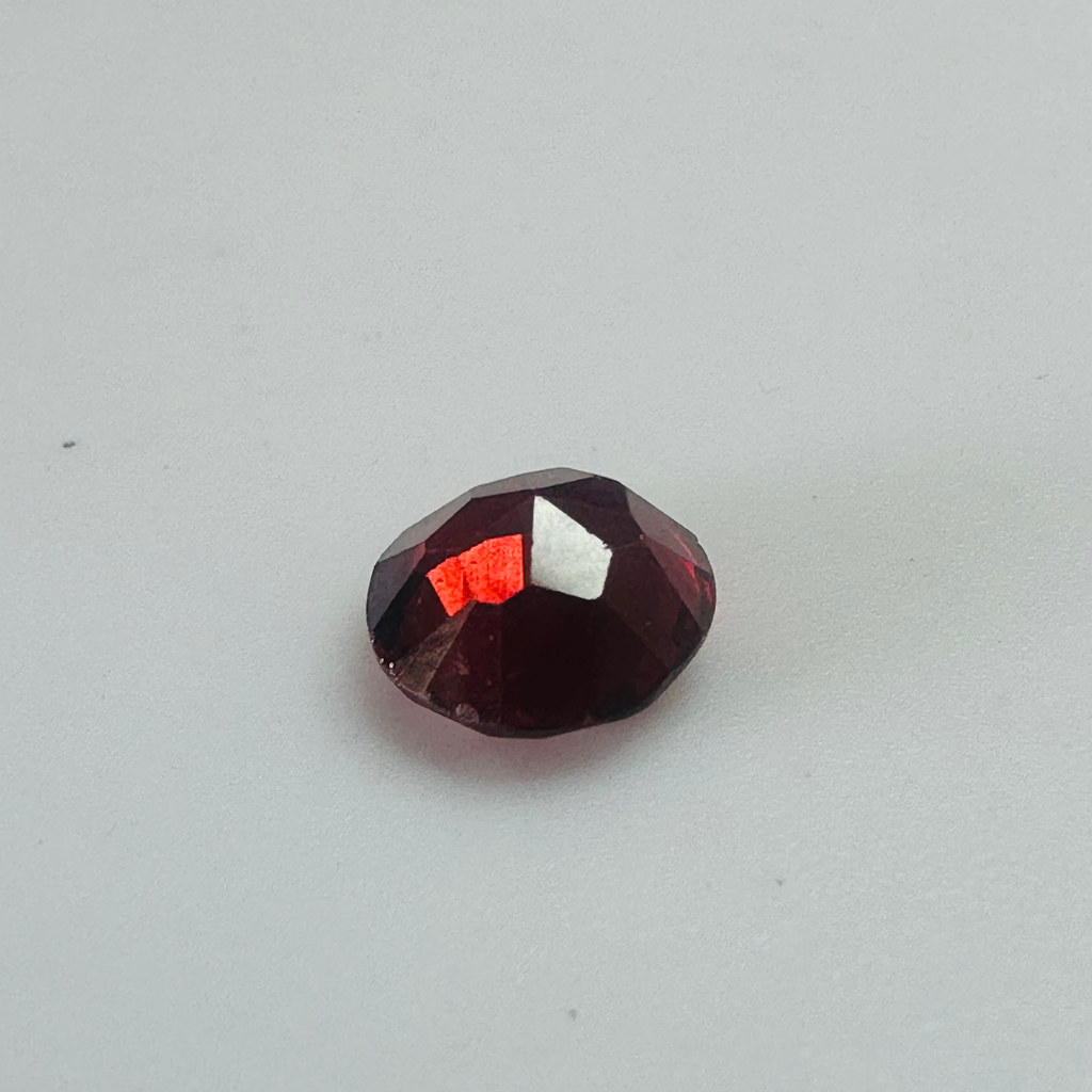 GARNET  ROUND 7.1MM  1.73CTS  RED image 4