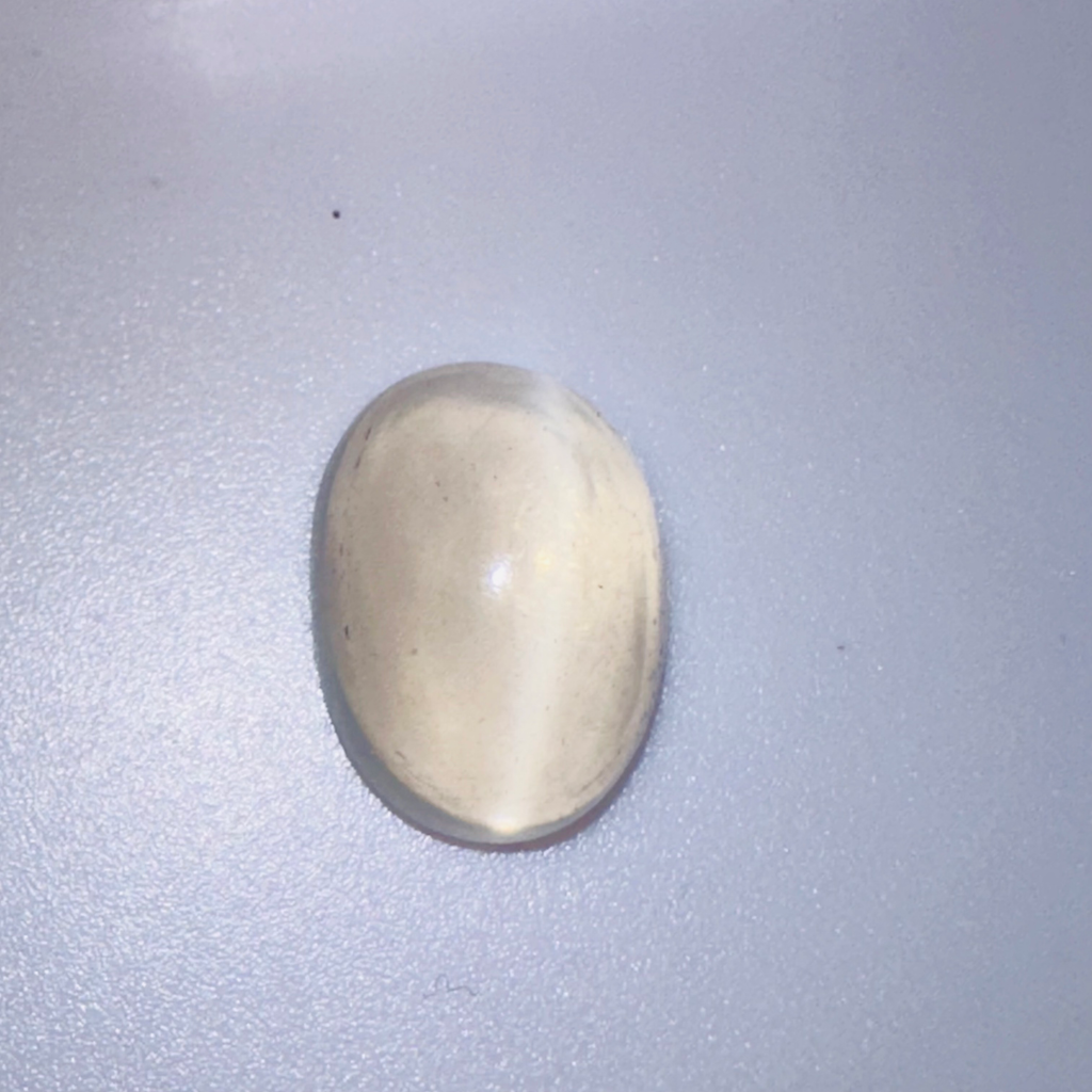 Moonstone  white moon oval 15mmx11mm  9.08cts image 4