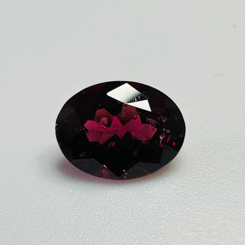 GARNET OVAL 9MMX7MM 2.18CTS image 2