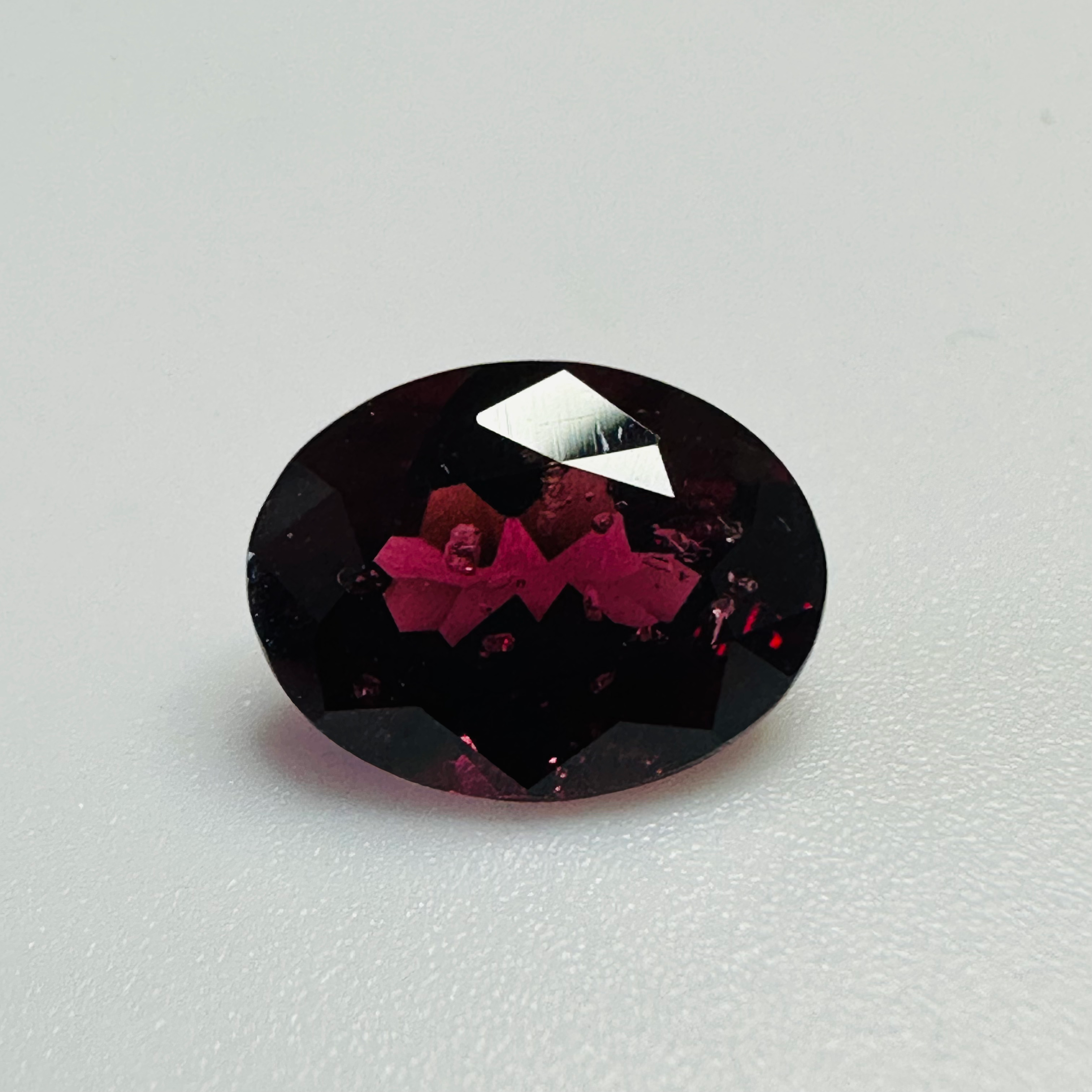 GARNET OVAL 9MMX7MM 2.18CTS image 2