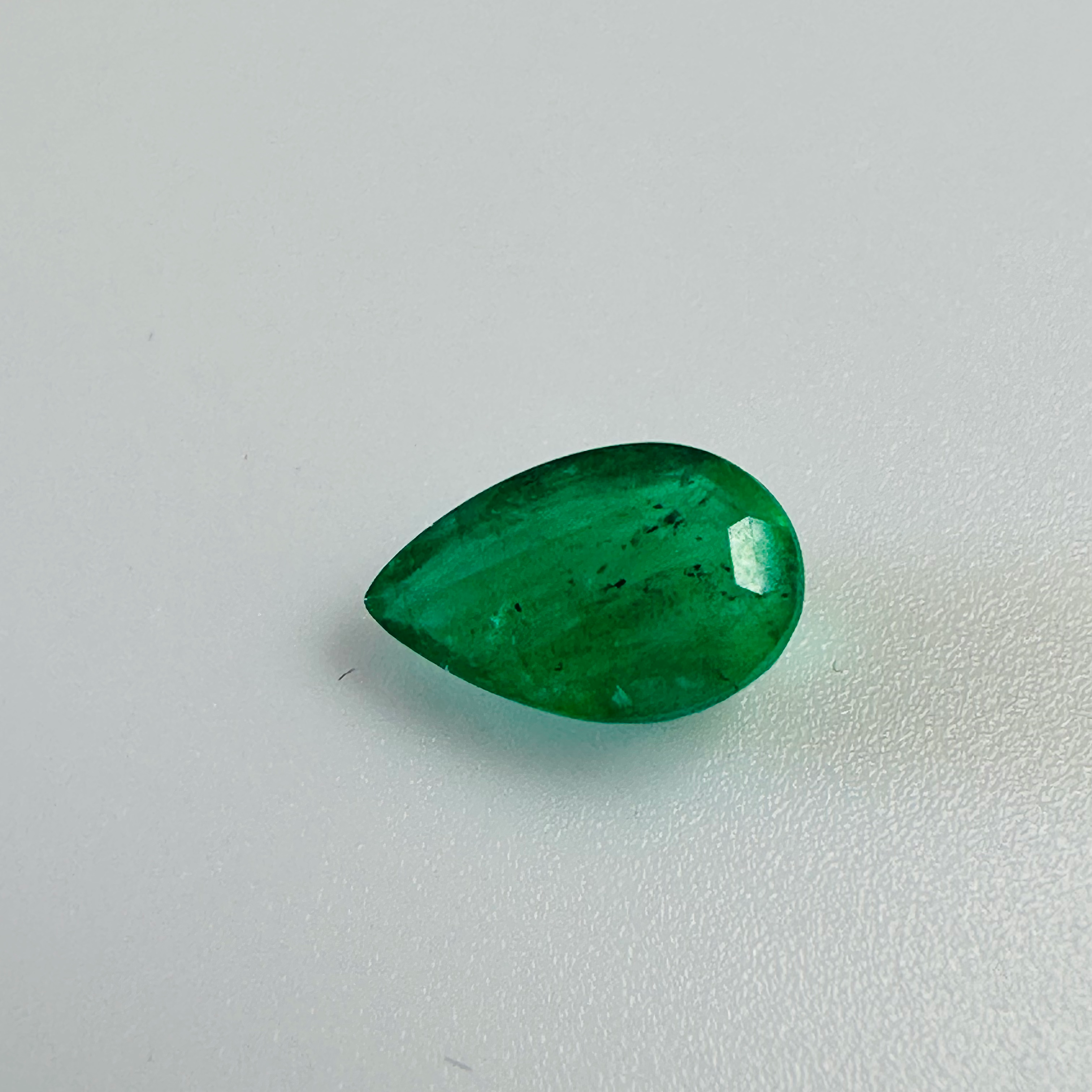 EMERALD DROP   8.7 MM X  5.6MM   1.22CTS image 3