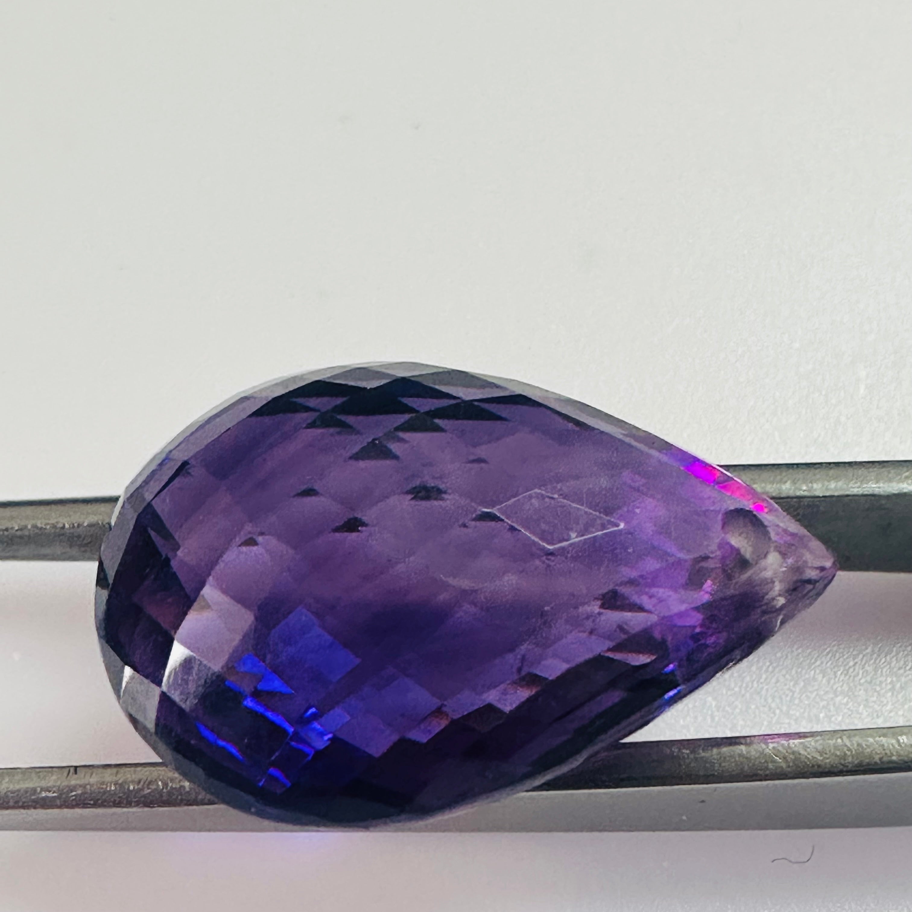 AMETHYST BRIOLETTE 22MMX14.7MM 19.99CTS image 1