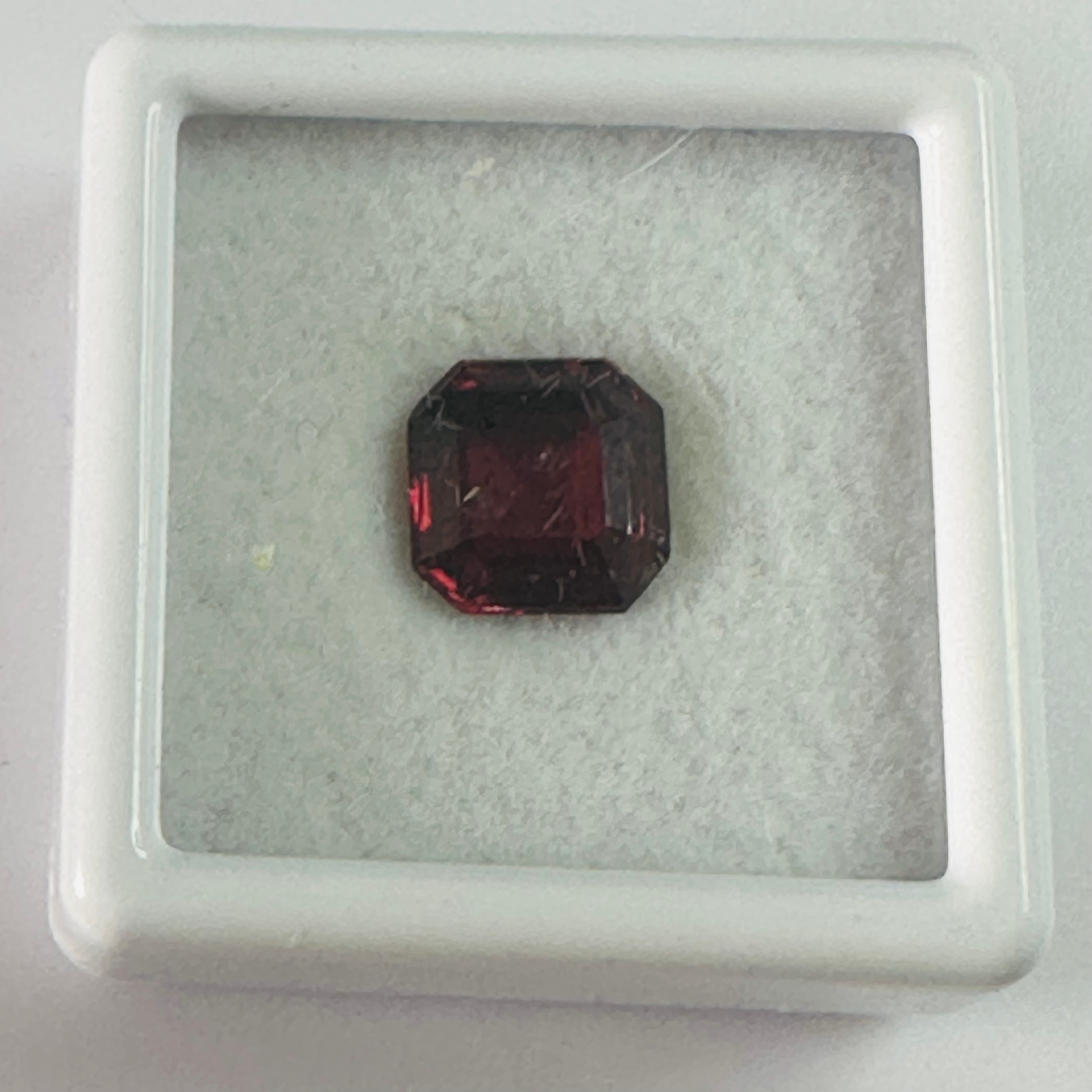 GARNET CUSHION. 7.8MMX7.1MM 2.80CTS image 4