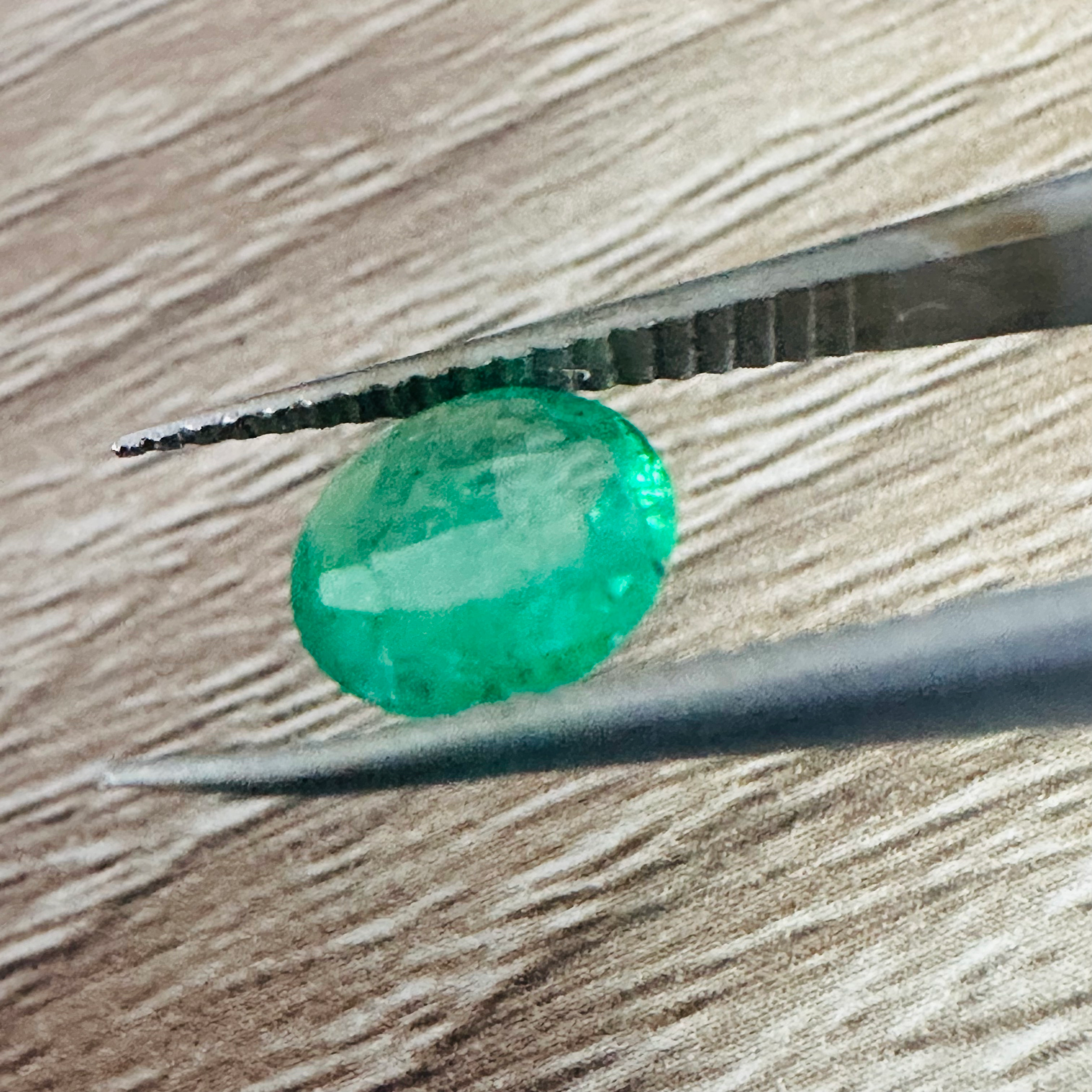 EMERALD ROUND 7.5MM  1.13CTS image 6