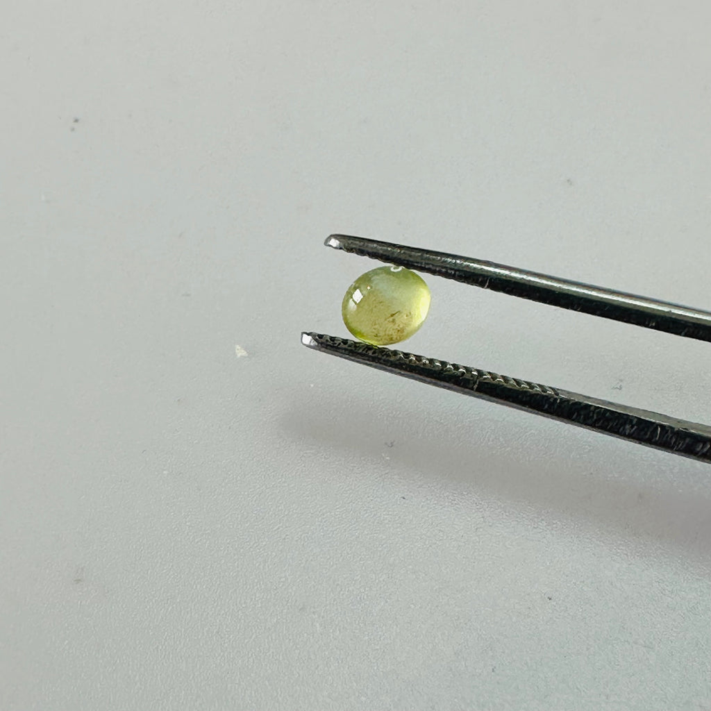 CHRYSOBERYL CATS EYE OVAL 4.6MM ROUND  0.49CTS image 2