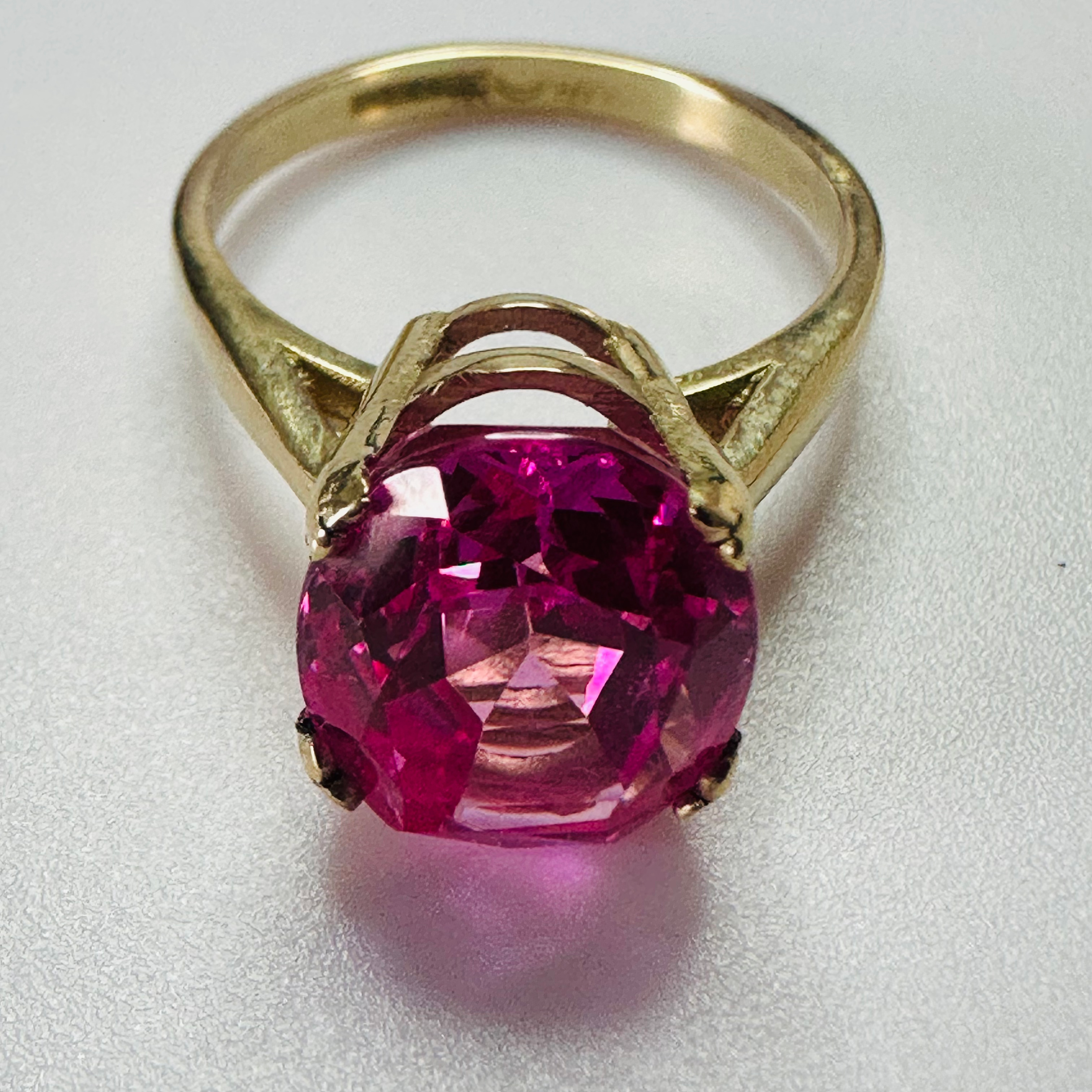 Hand cut Synthetic Sapphire Vivid Pink Yellow 9ct yellow gold ring size M1/2 image 3