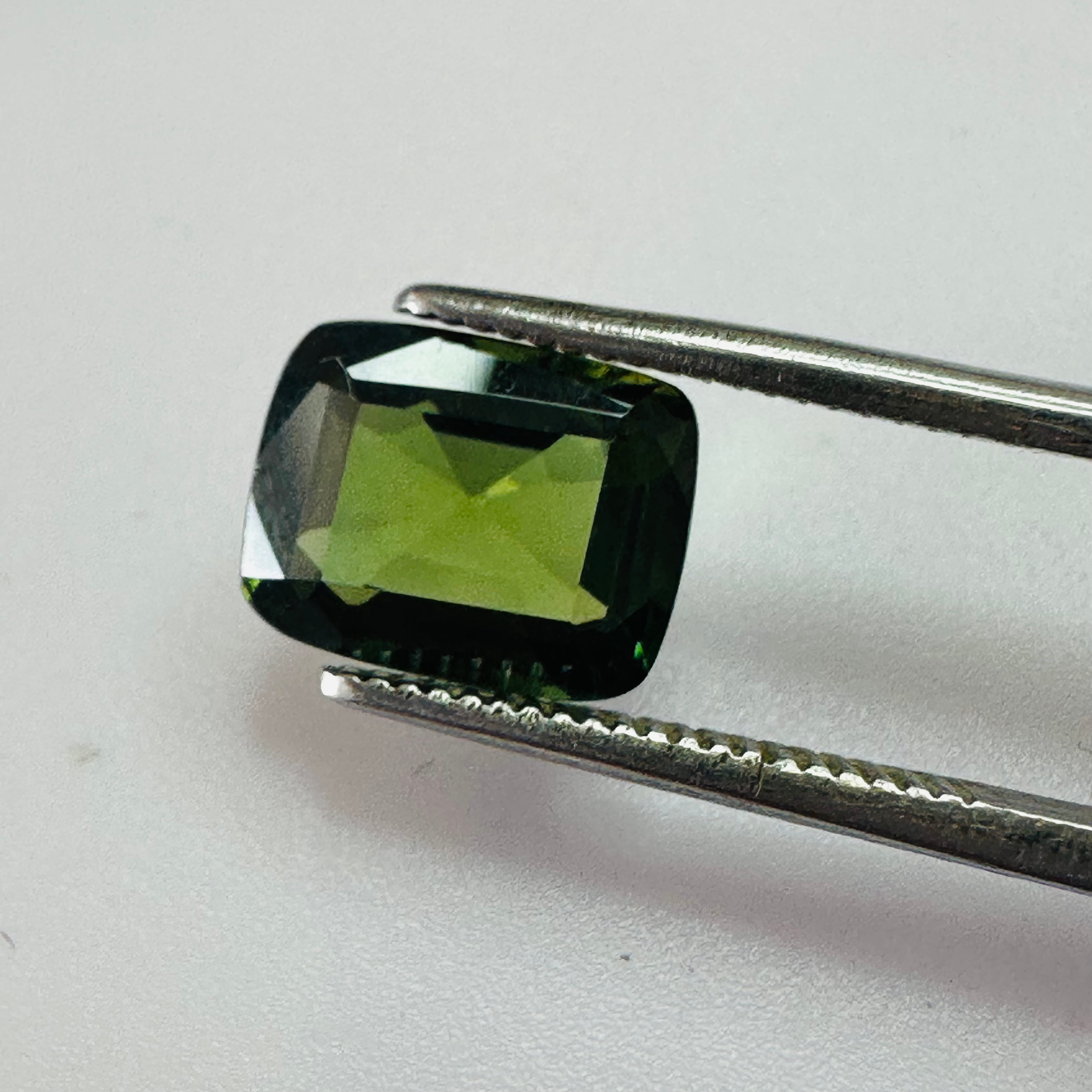 TOURMALINE GREEN  9.4MMX7.4MM   2.72CTS image 1