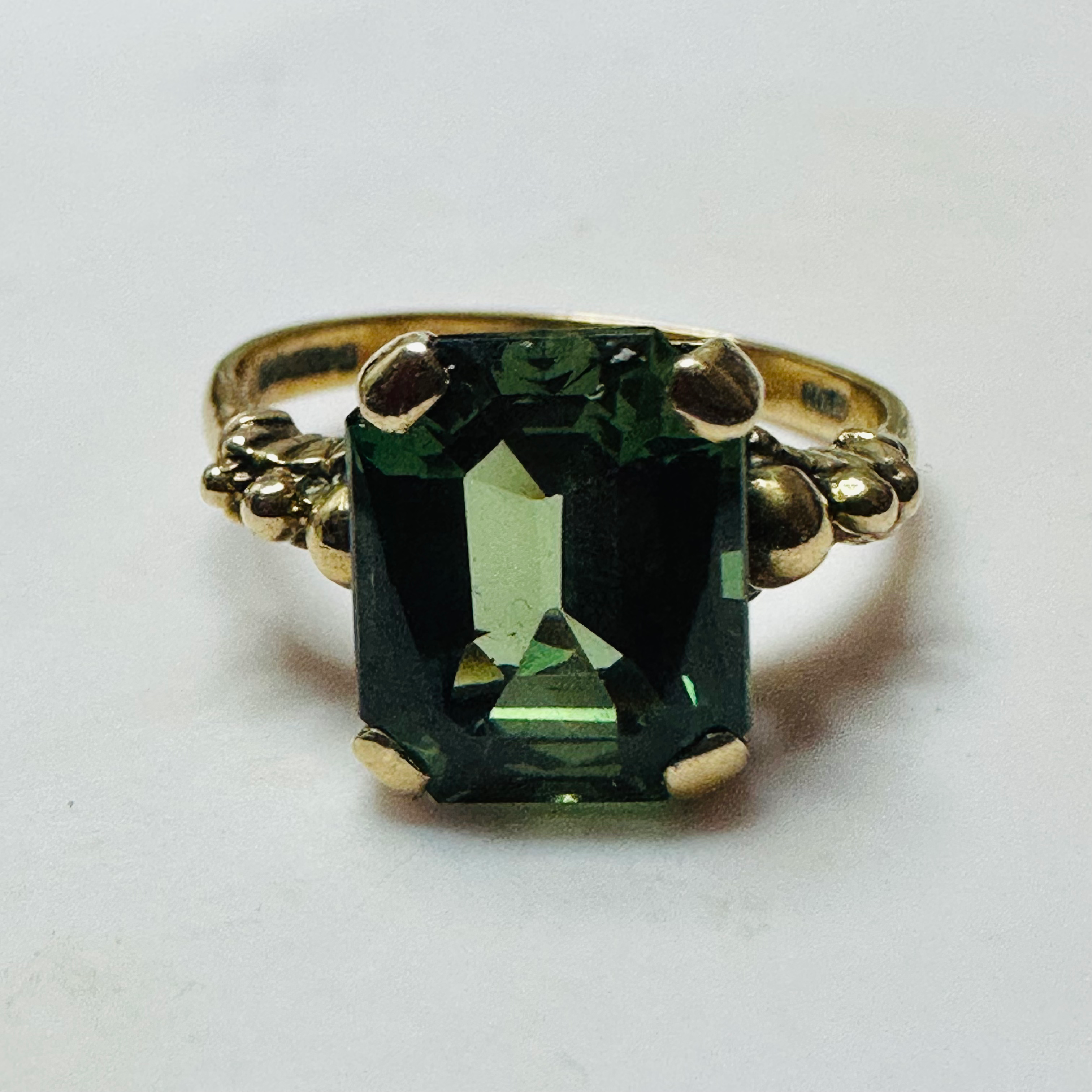 Vintage 9ct yellow gold Syntetic Spinel ring size N image 6