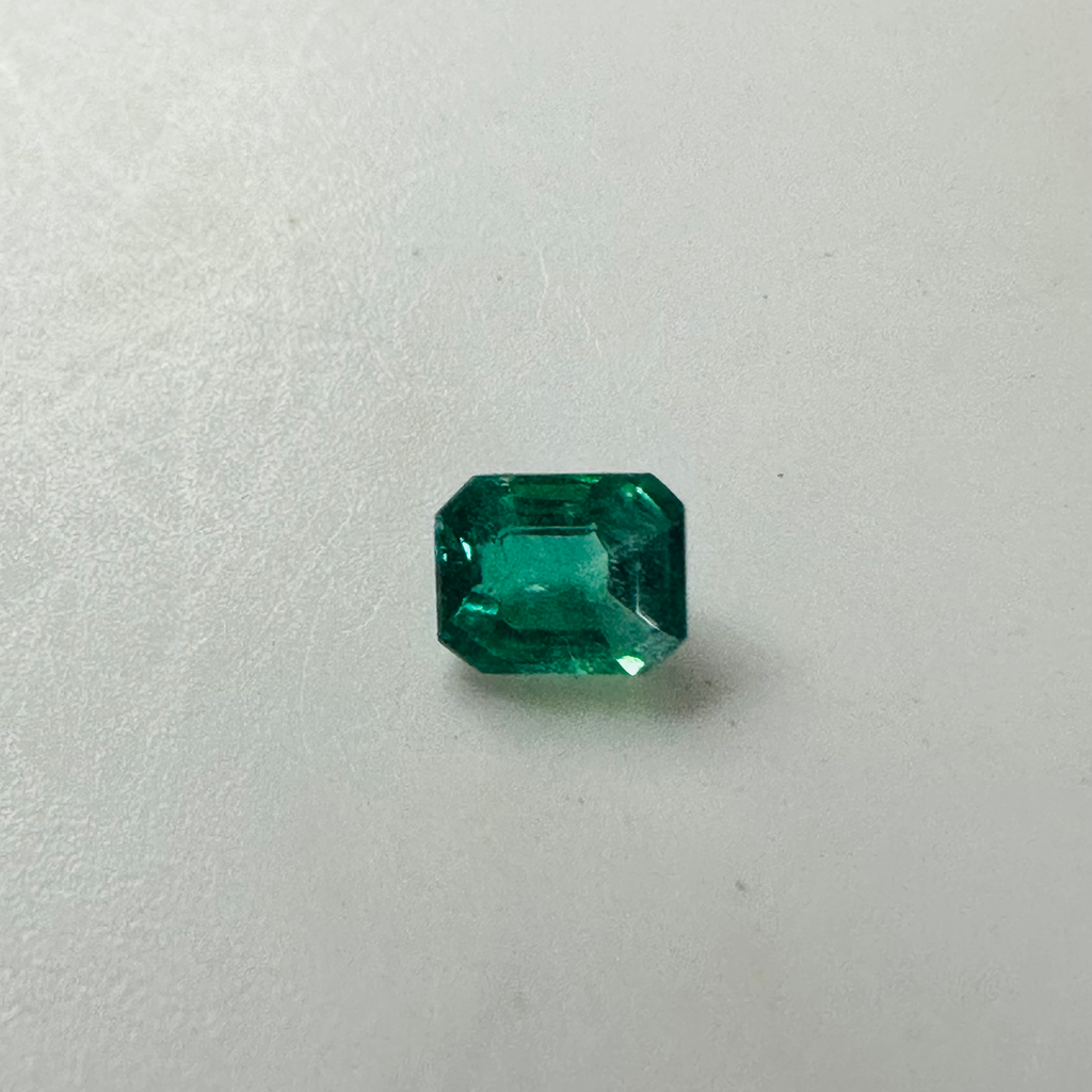 EMERALD OCTAGON 5.1MM X  4.2MM  0.44CTS image 1