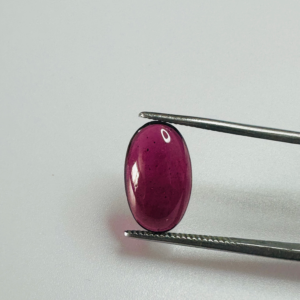 GARNET OVAL CAB 13.8MMX8.3MM  4.01CTS image 2