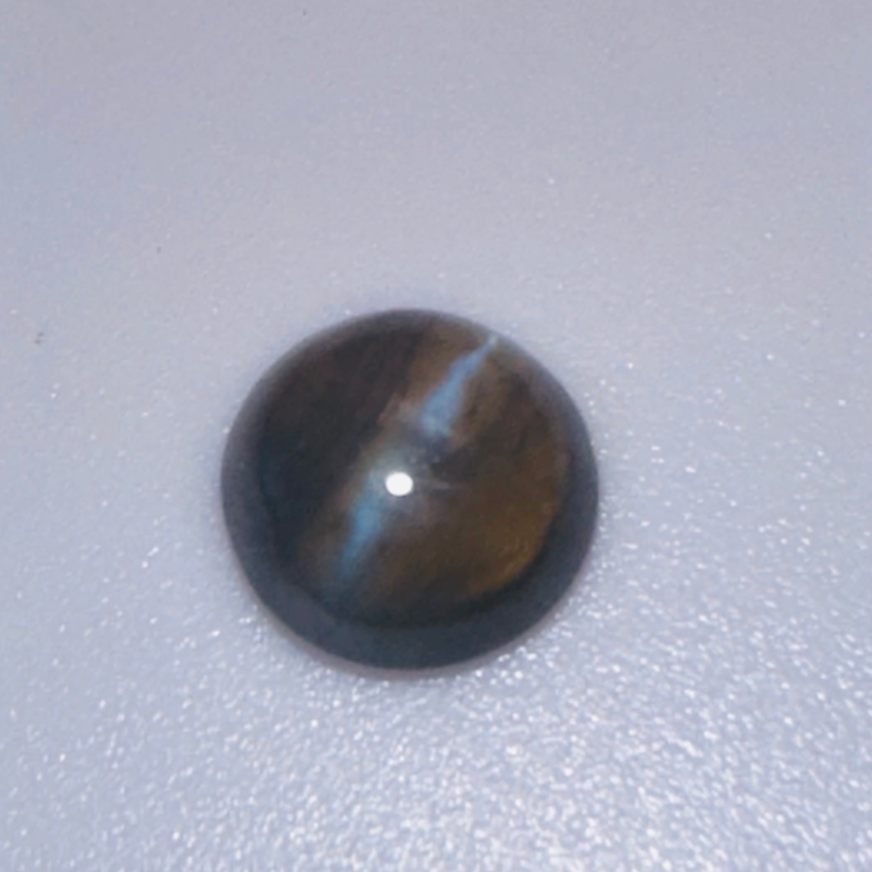 CHRYSOBERYL CATS EYE 7.5MM ROUND  1.79CTS image 2