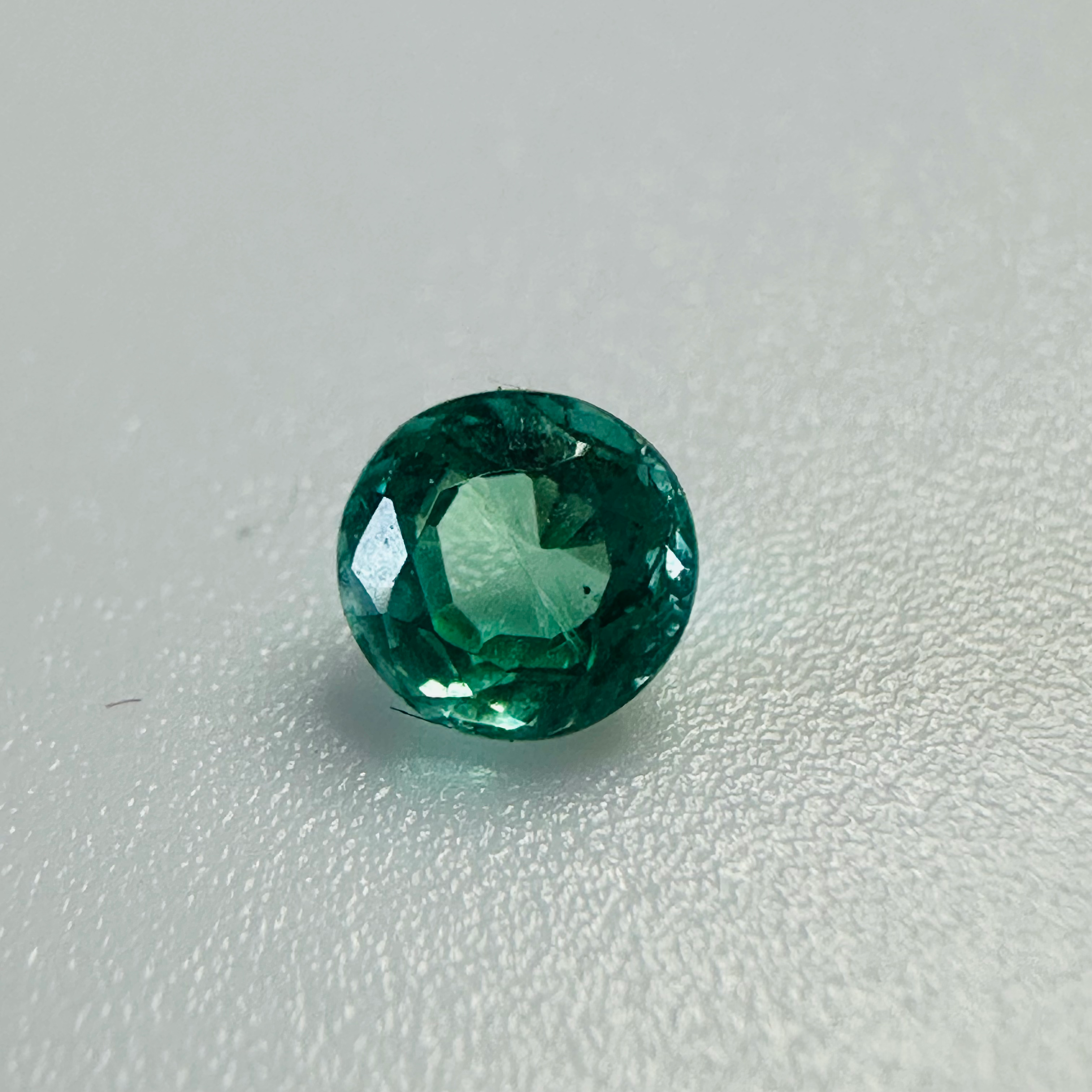 EMERAL ROUND 3.6MM   0.19CTS VERY NICE image 0