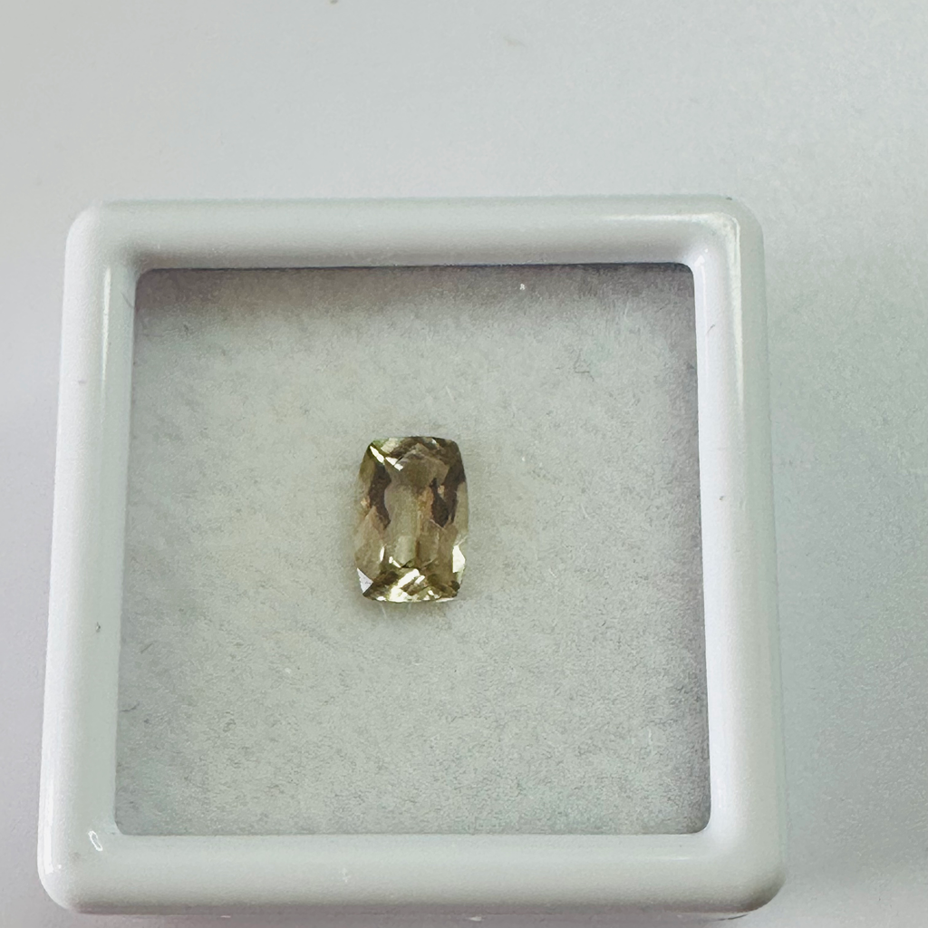 TOURMALINE BI COLOUR CUSHION  7MMX4.8MM   0.82CTSS image 1