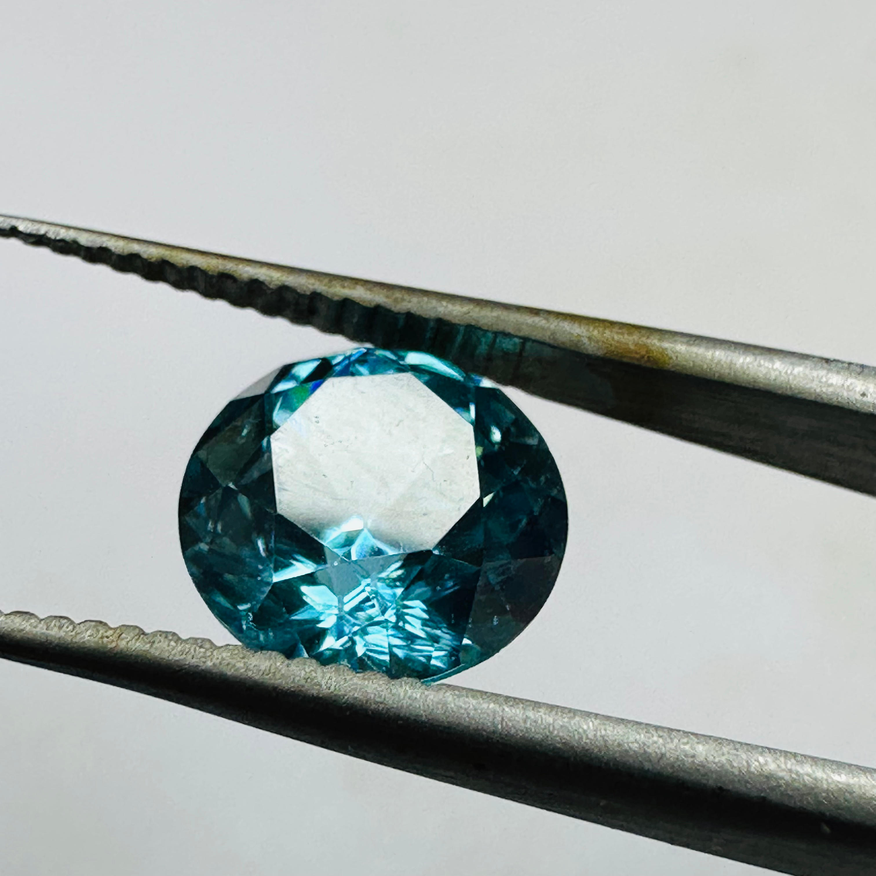 ZIRCON BLUE ROUND. 9.5MM  4.89CTS image 1