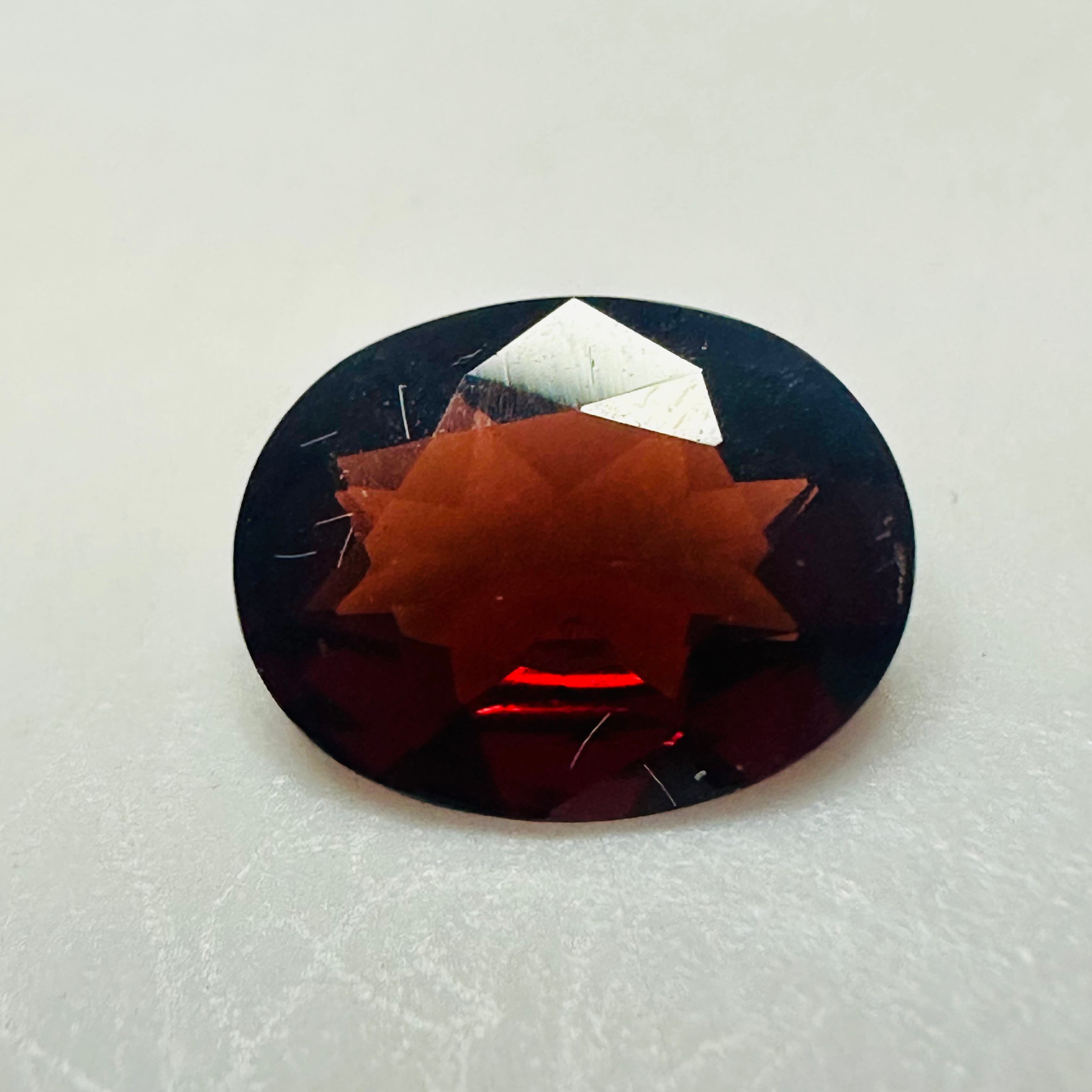 GARNET OVAL 9MMX7MM   1.61CTS image 0