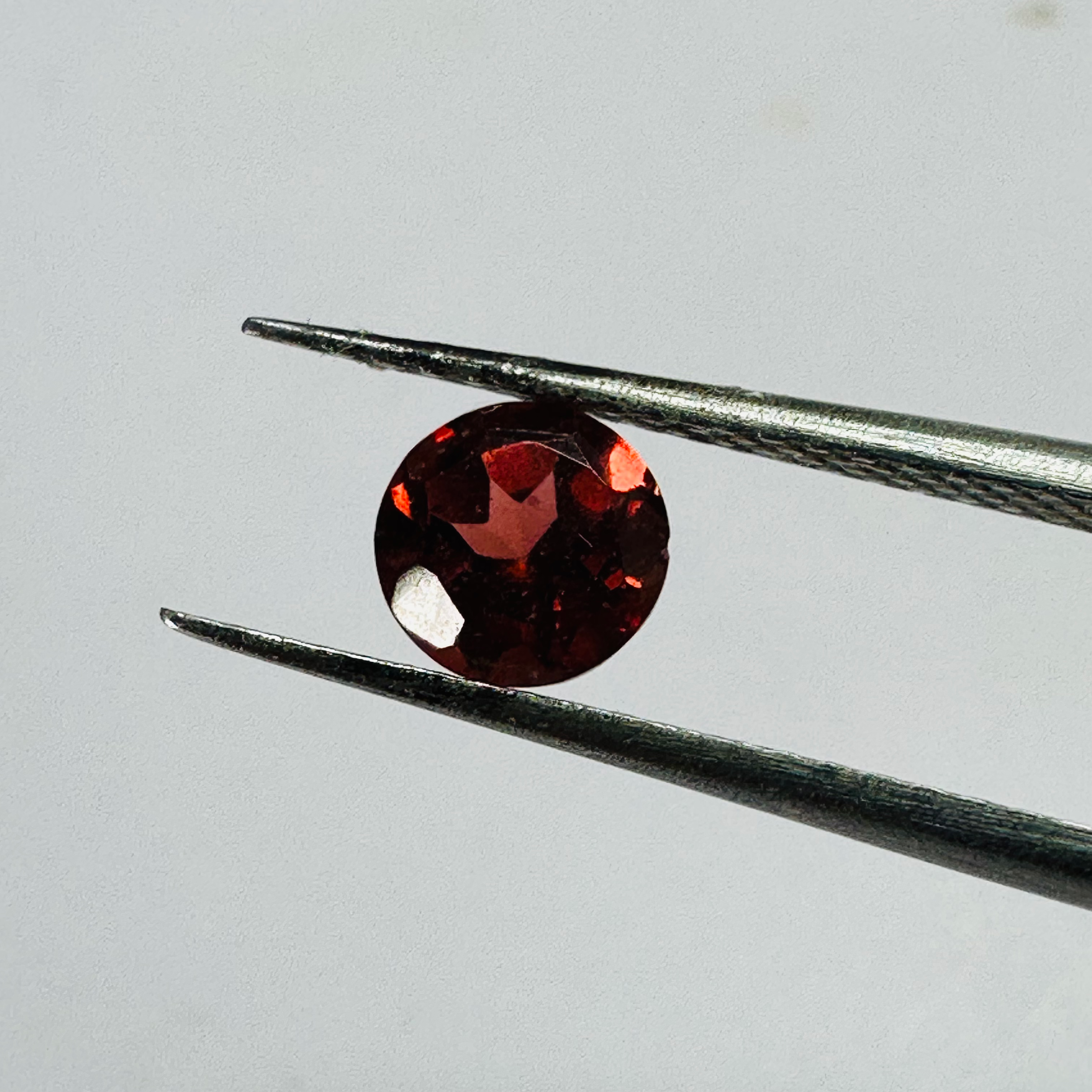 GARNET  ROUND 5MM  0.63CTS  RED CABOCHEON image 5