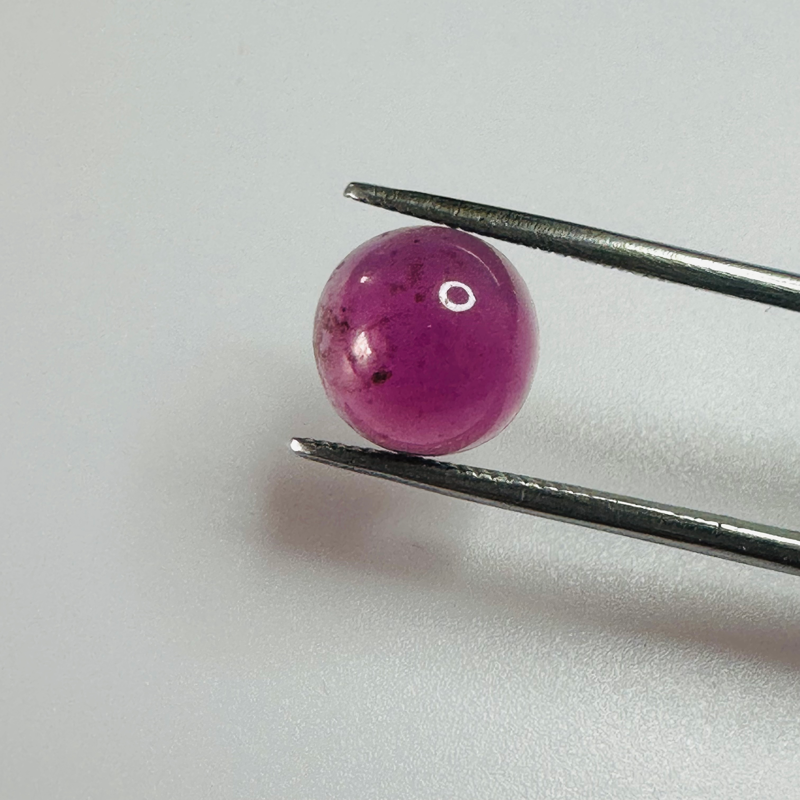 GARNET ROUND CAB 9.2MM  4.15CTS image 2