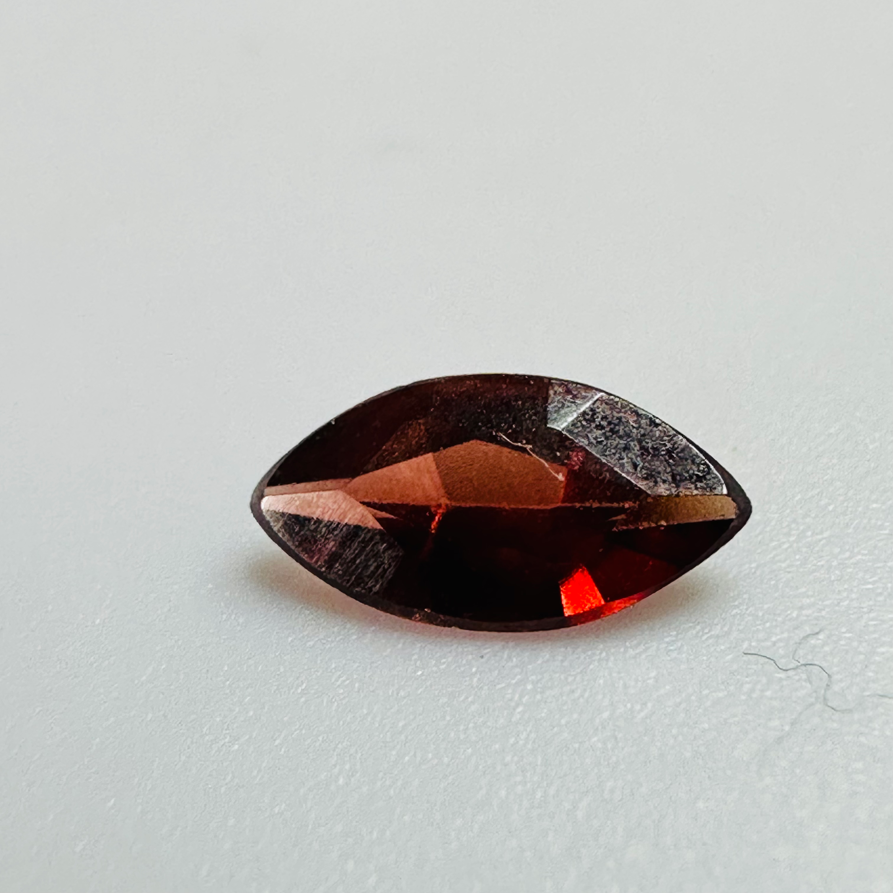 GARNET  MARQUISE  7.8MMX 4.MM 0.52CTS RED image 5