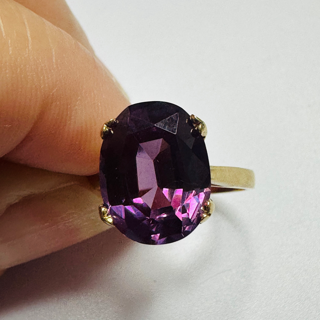 Hand cut Synthetic Sapphire Purple 9ct yellow gold ring size M1/2 image 5