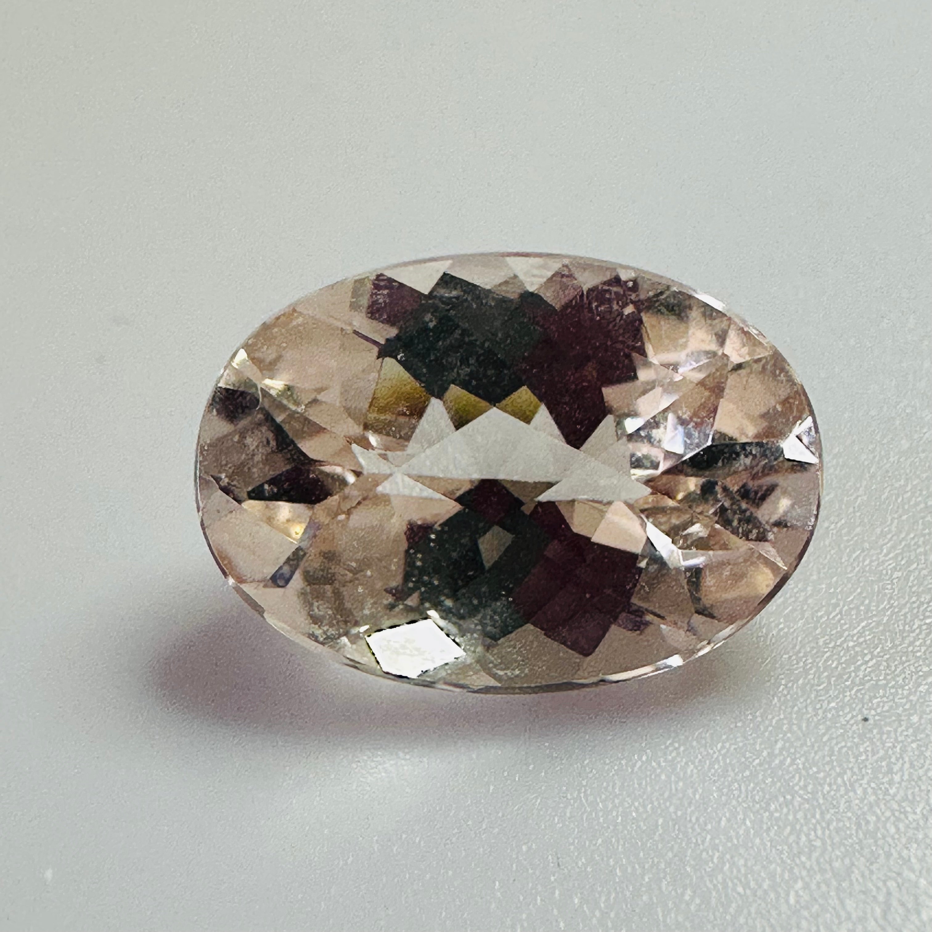 BERYL MORGANITE OVAL 14MMX10MM  5.23CTS CHECKERBOARD image 1