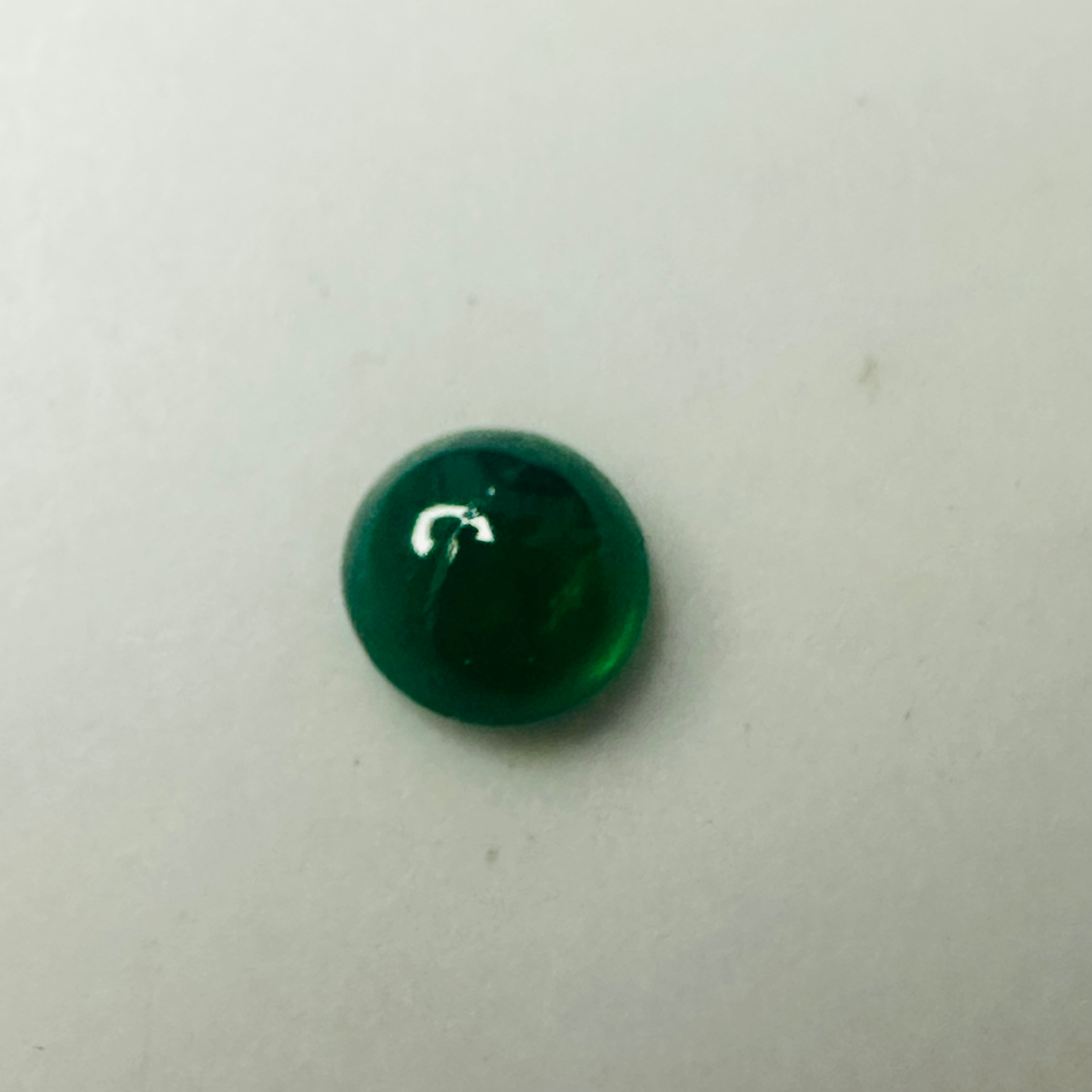 EMERALD ROUND CAB 5MM. 0.47CTS image 4