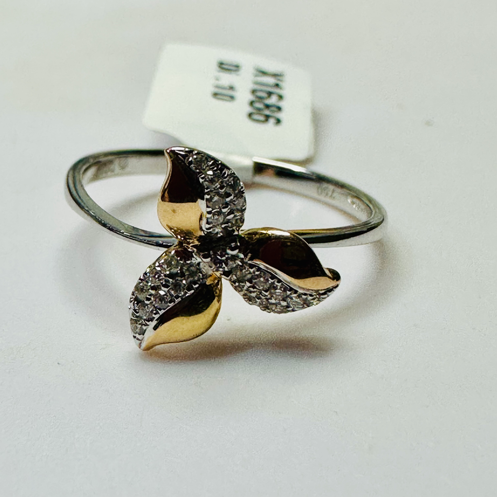NEW 9ct Floral ring with Diamond Accents Size O image 6