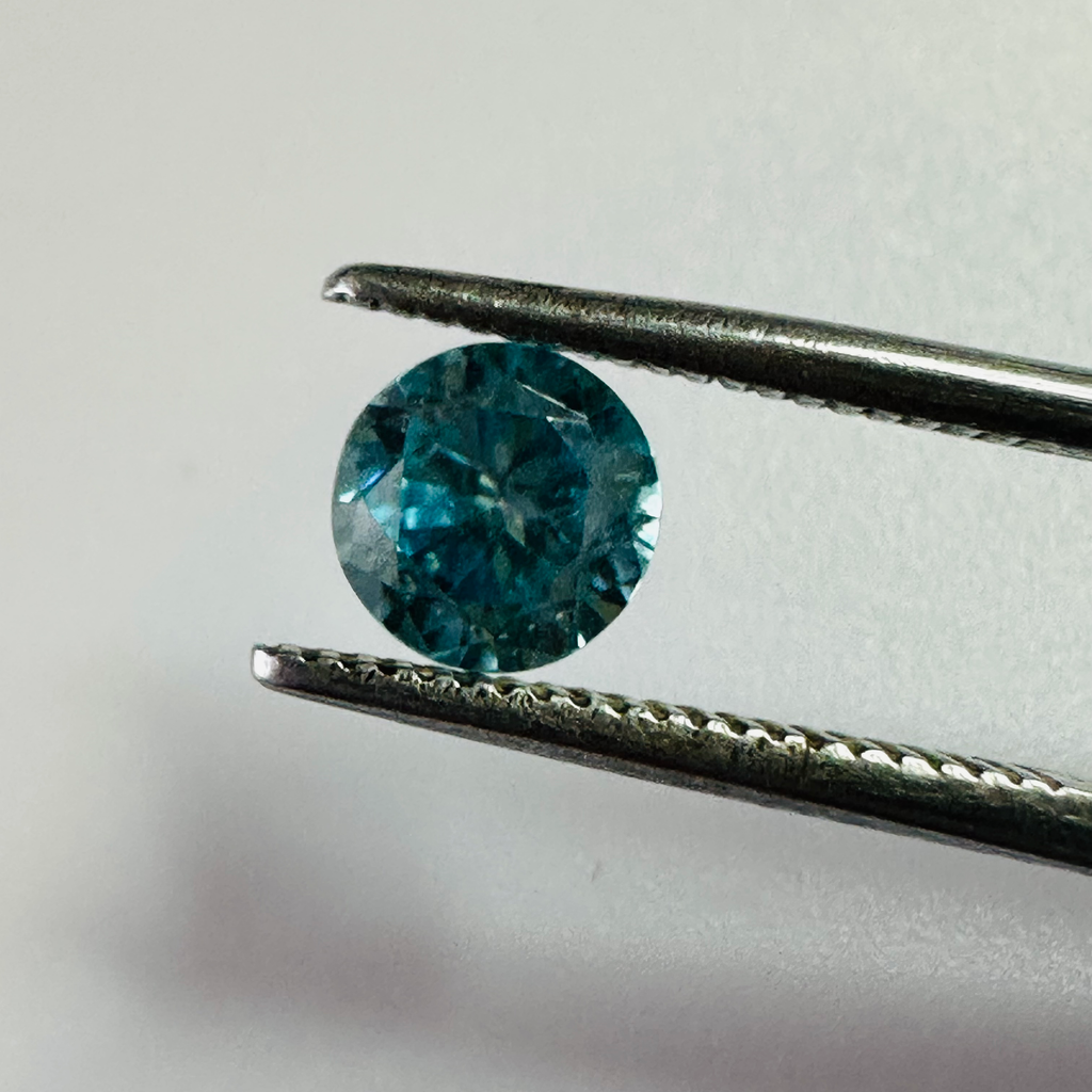 ZIRCON BLUE ROUND. 5.6MM  0.97CTS image 3