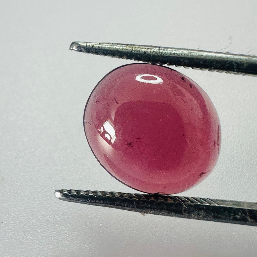 GARNET OVAL CAB 11MMX9.5MM 3.63CTS image 1
