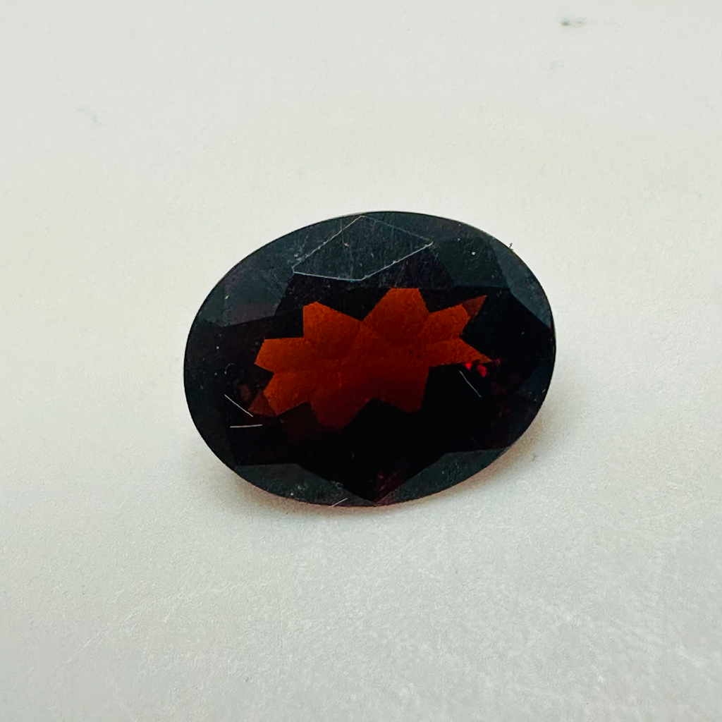 GARNET OVAL 9MMx7MM   1.80CTS image 1