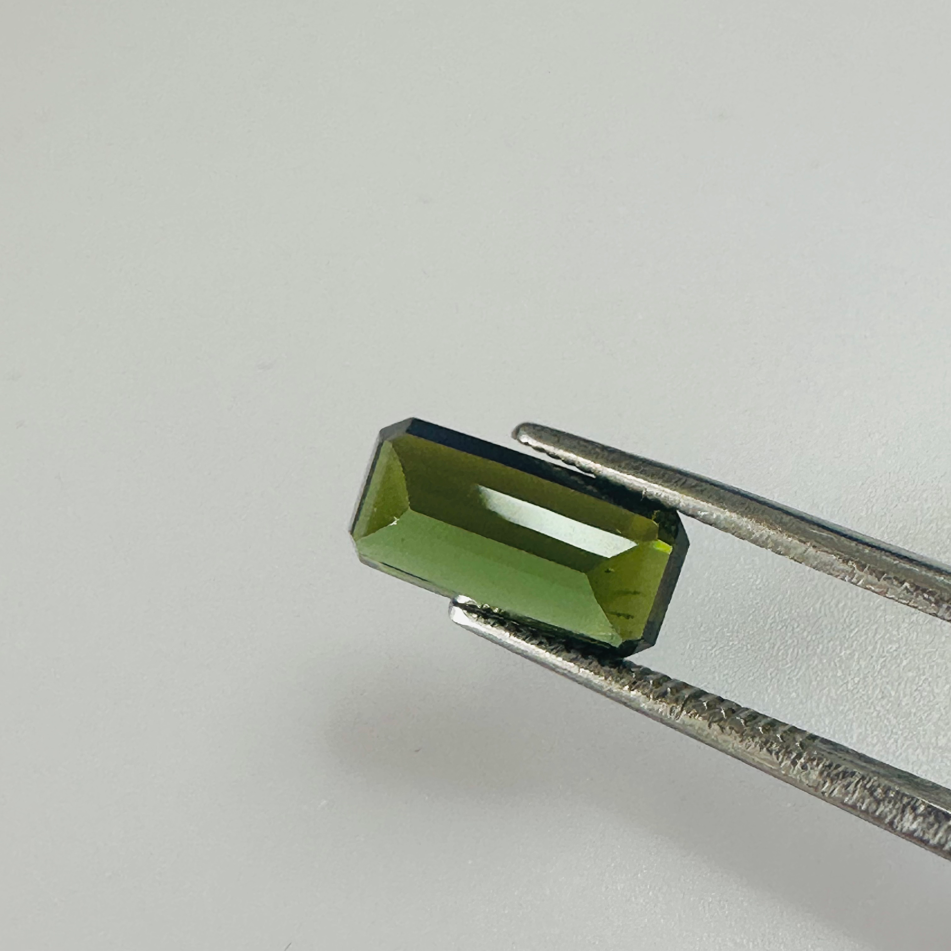 TOURMALINE GREEN LONG TRAP CUT  11MM.X 5MM   2.51CTS image 4