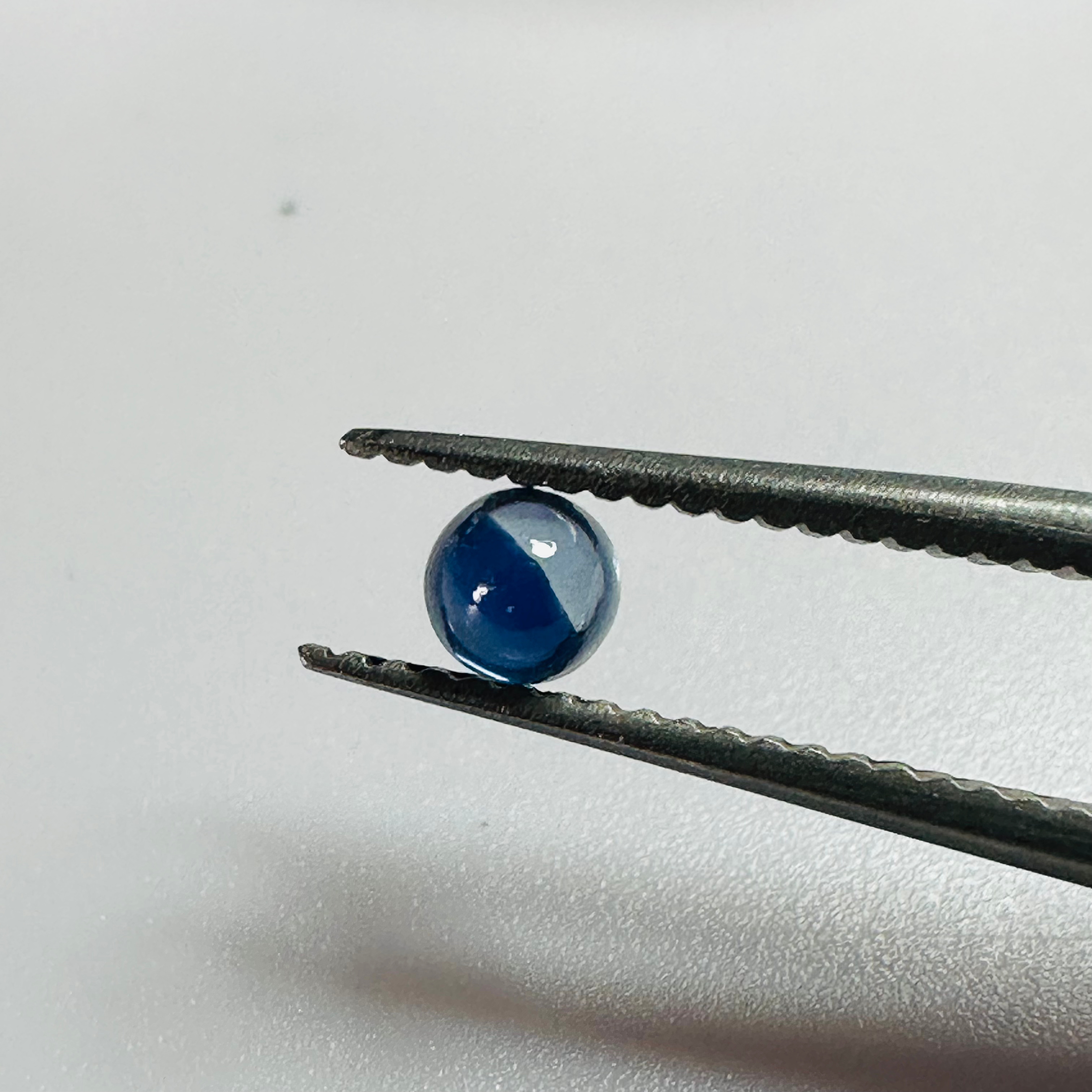 BLUE SAPPHIRE 3.8MM ROUND CAB    0.37CTS image 1
