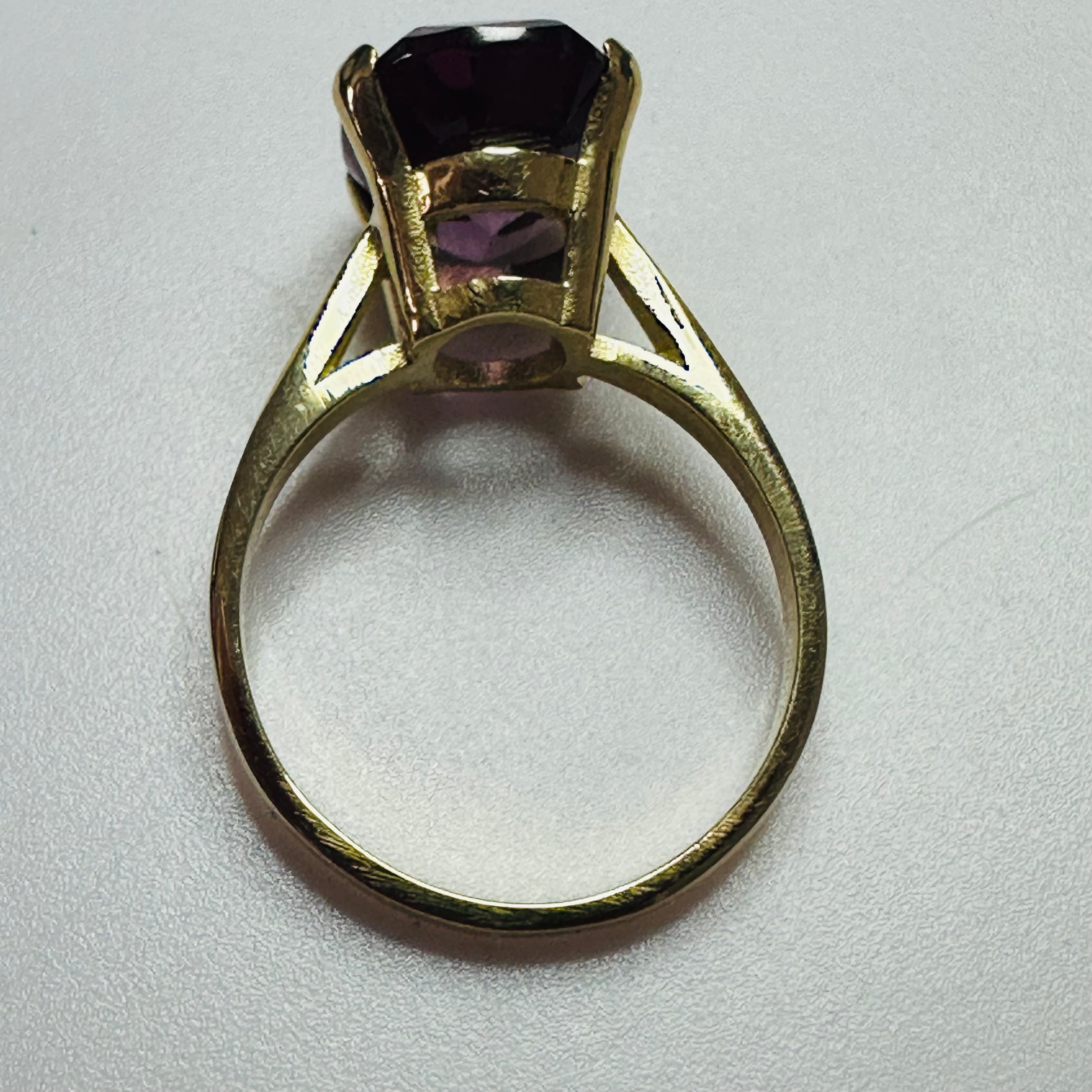 Hand cut Synthetic Sapphire Purple 9ct yellow gold ring size M1/2 image 8