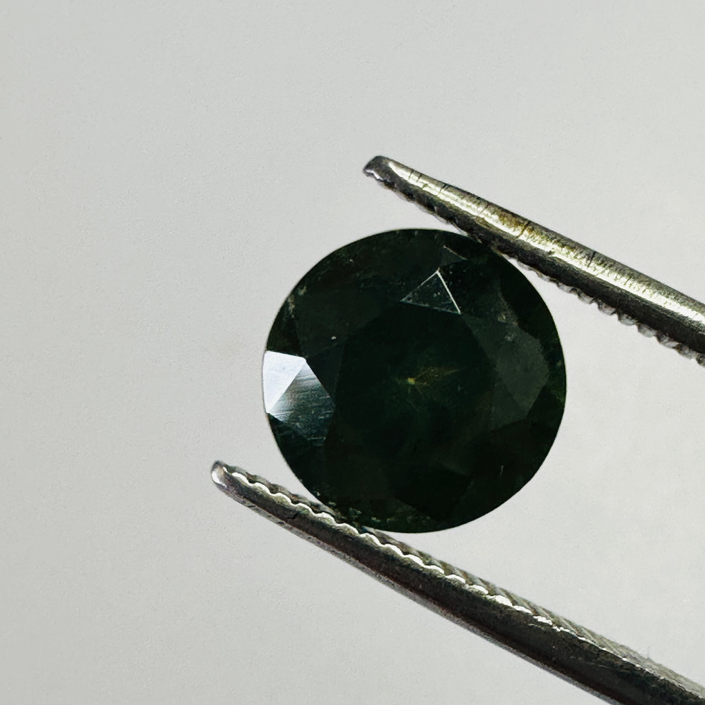 ZIRCON GREEN ROUND 8.3MM  2.85CTS image 4