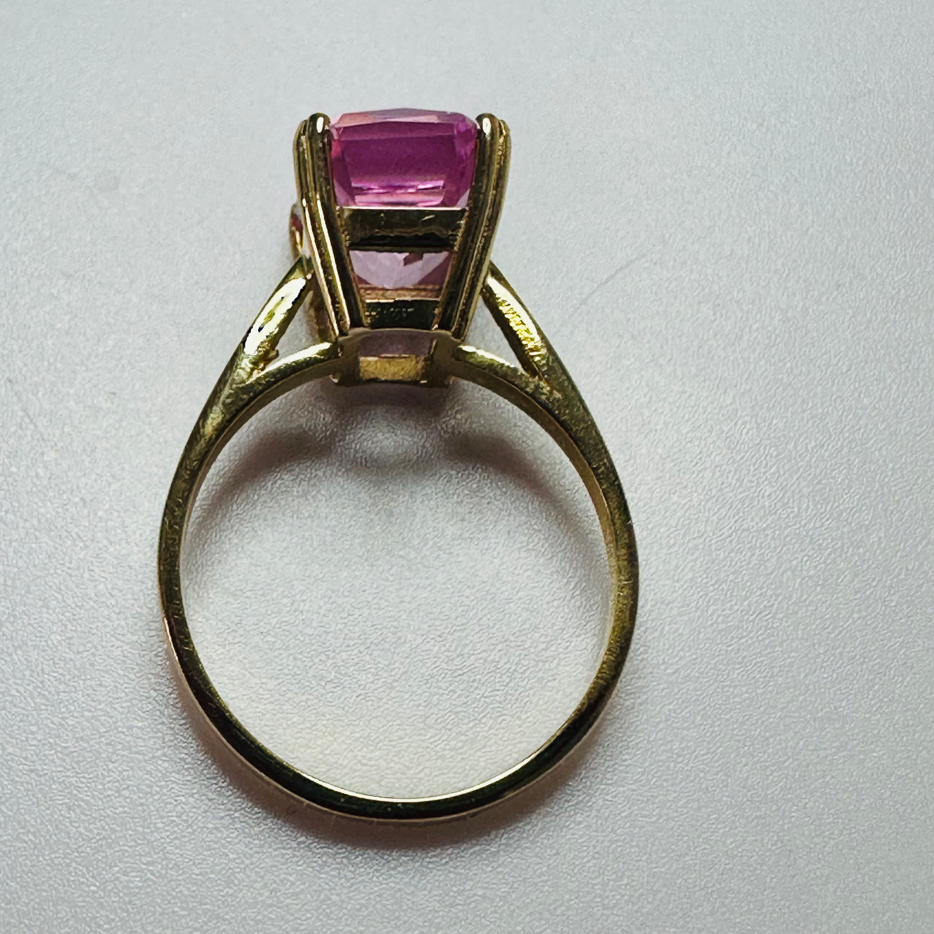 Hand cut Synthetic Sapphire Pink 9ct yellow gold ring size N image 4