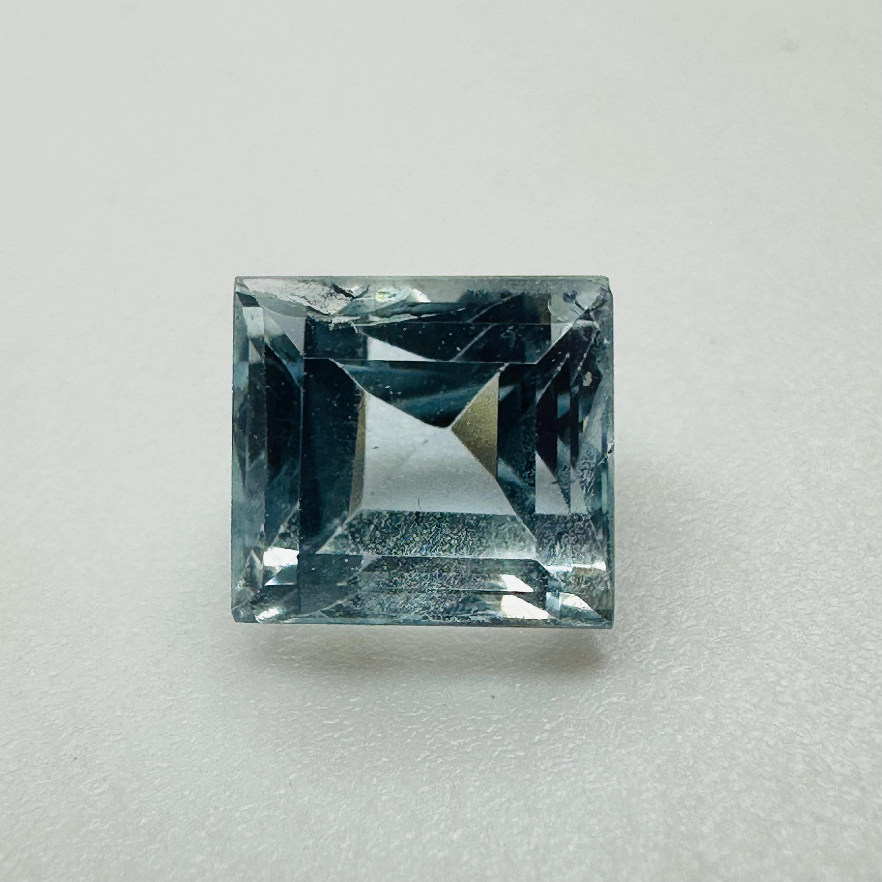 AQUAMARINE  6.5MMX6MM 1.57CTS image 3