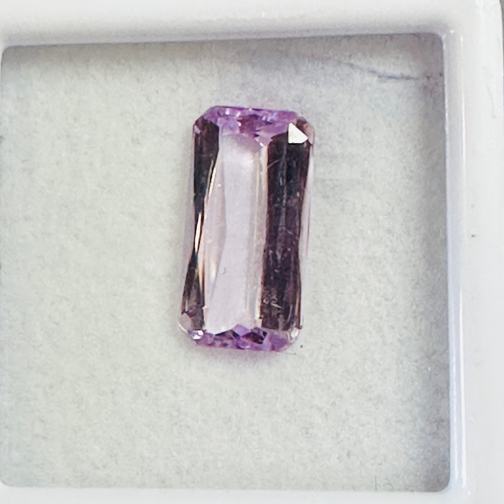 Kunzite pink rectangle 11.6x6.4mm  2.66cts image 4