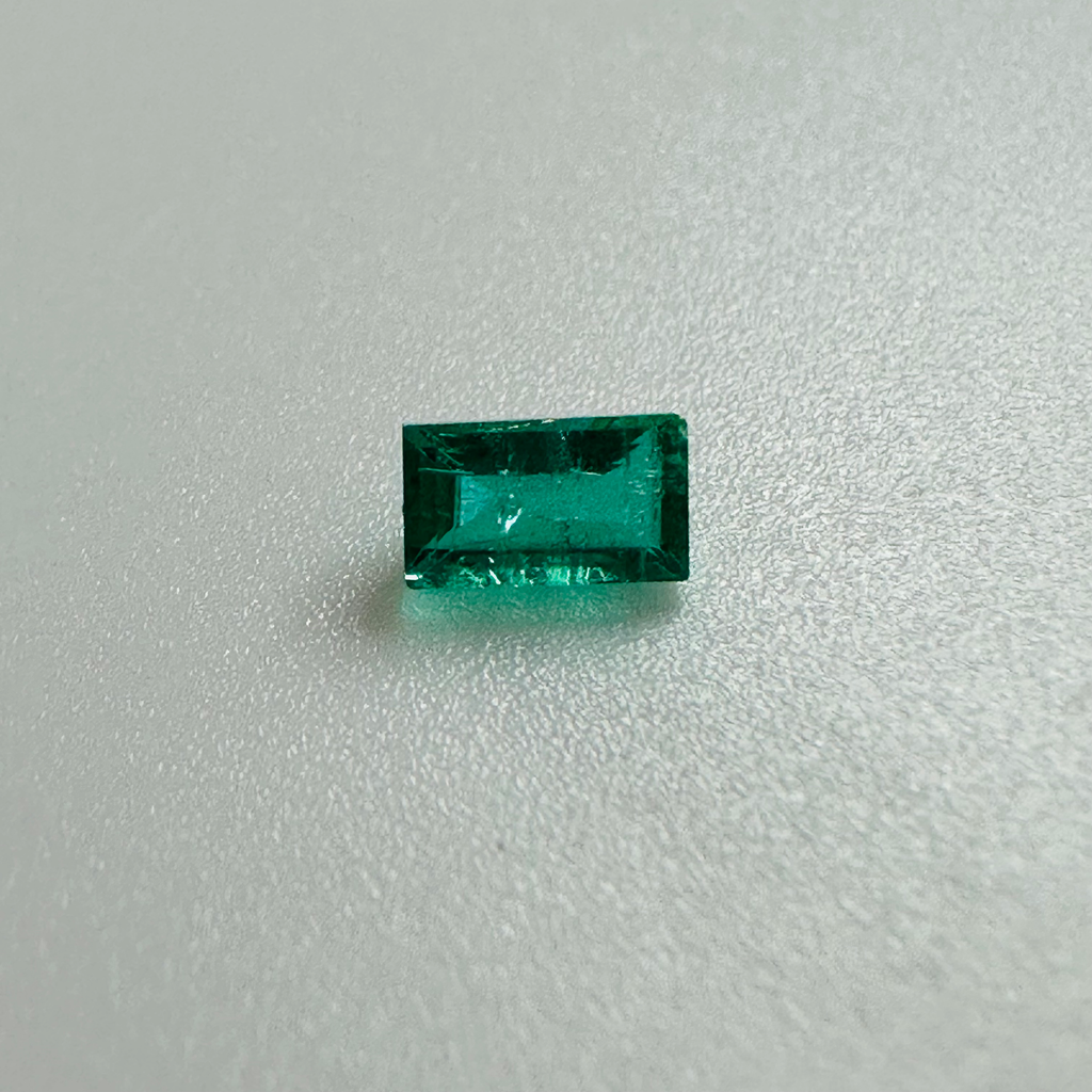 EMERALD BAGETTE 5MM X 3MM 0.33CT image 0