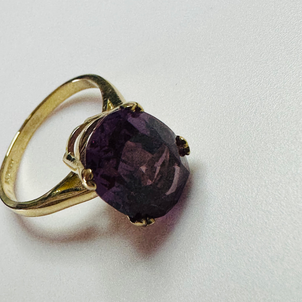 Hand cut Synthetic Sapphire Purple 9ct yellow gold ring size M1/2 image 4