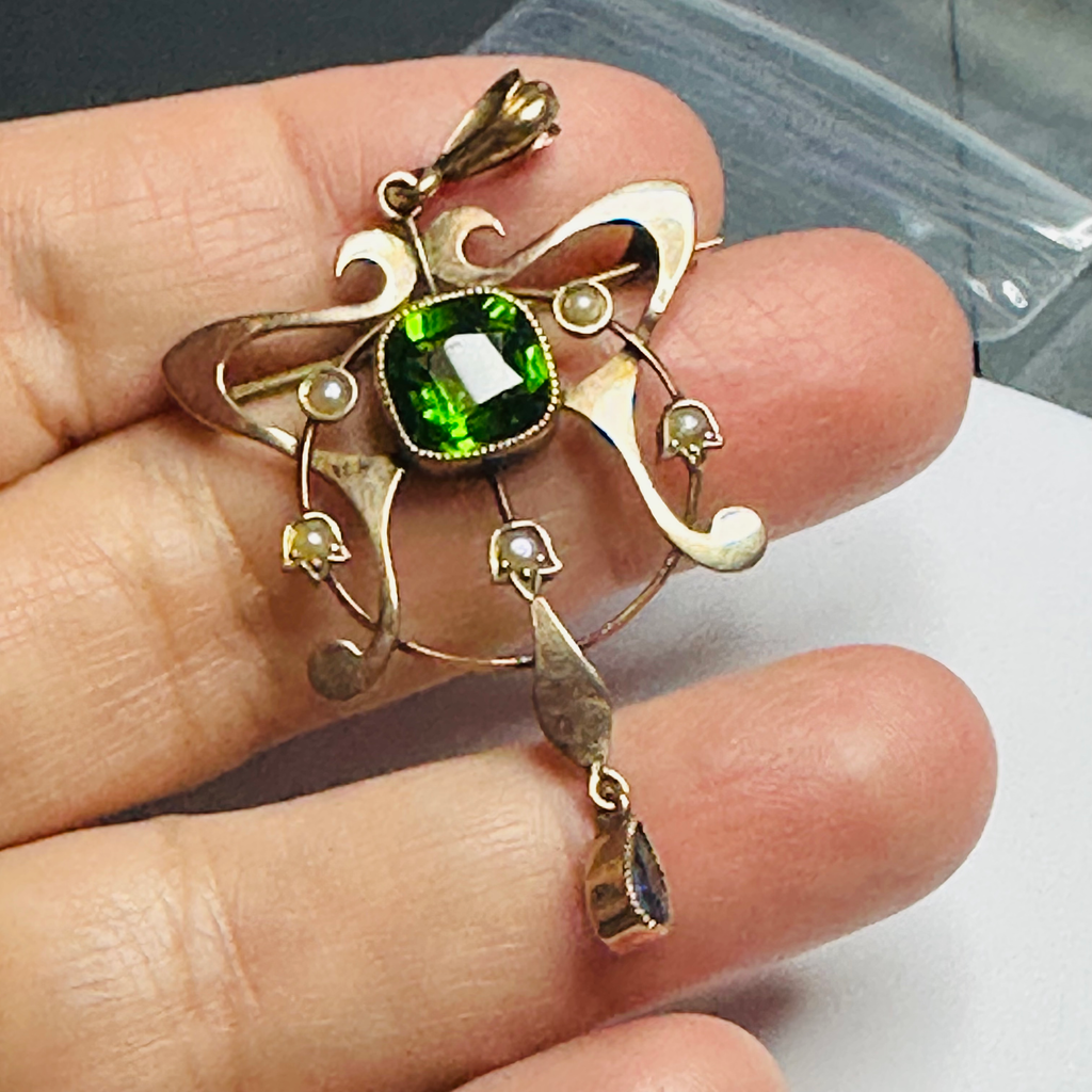 Antique pendant/brooch green gemstone doublet and a blue sapphire image 8