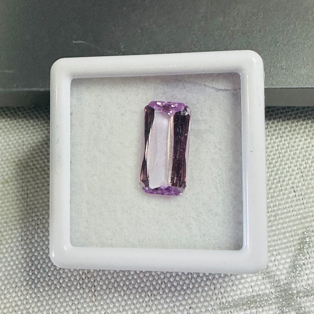 Kunzite pink rectangle 11.6x6.4mm  2.66cts image 3