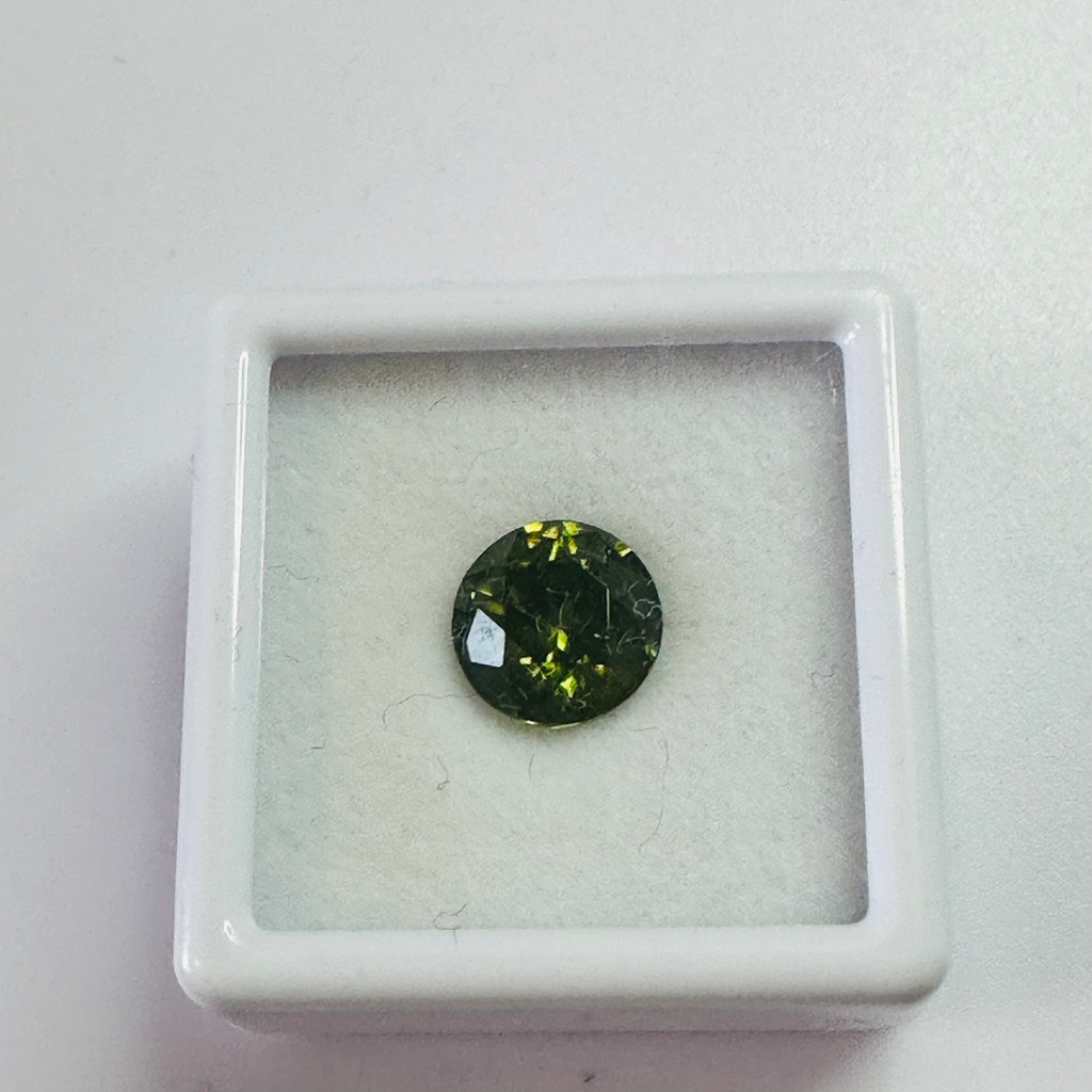 ZIRCON GREEN ROUND 8.3MM  2.85CTS image 3