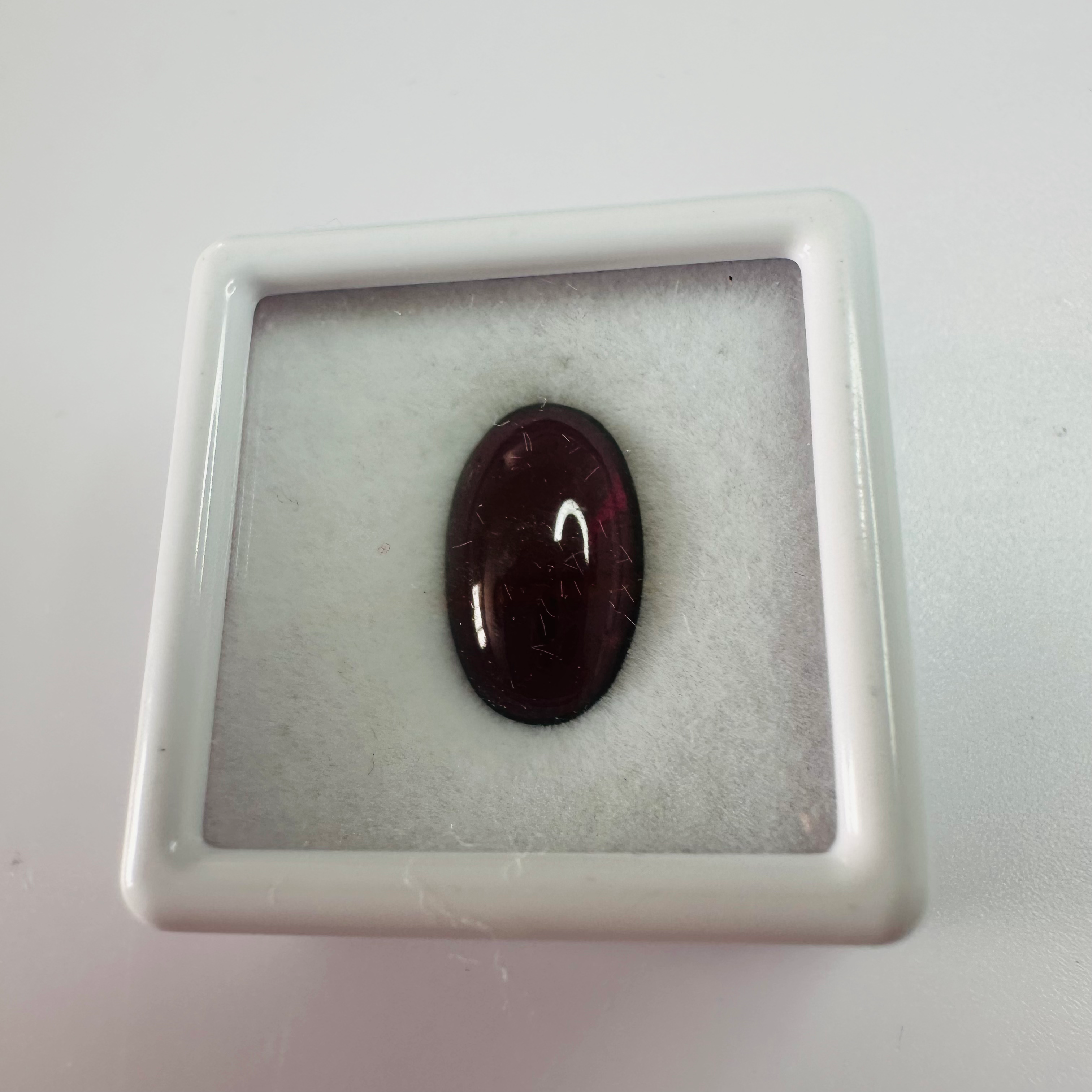 GARNET OVAL CAB 13.8MMX8.3MM  4.01CTS image 3