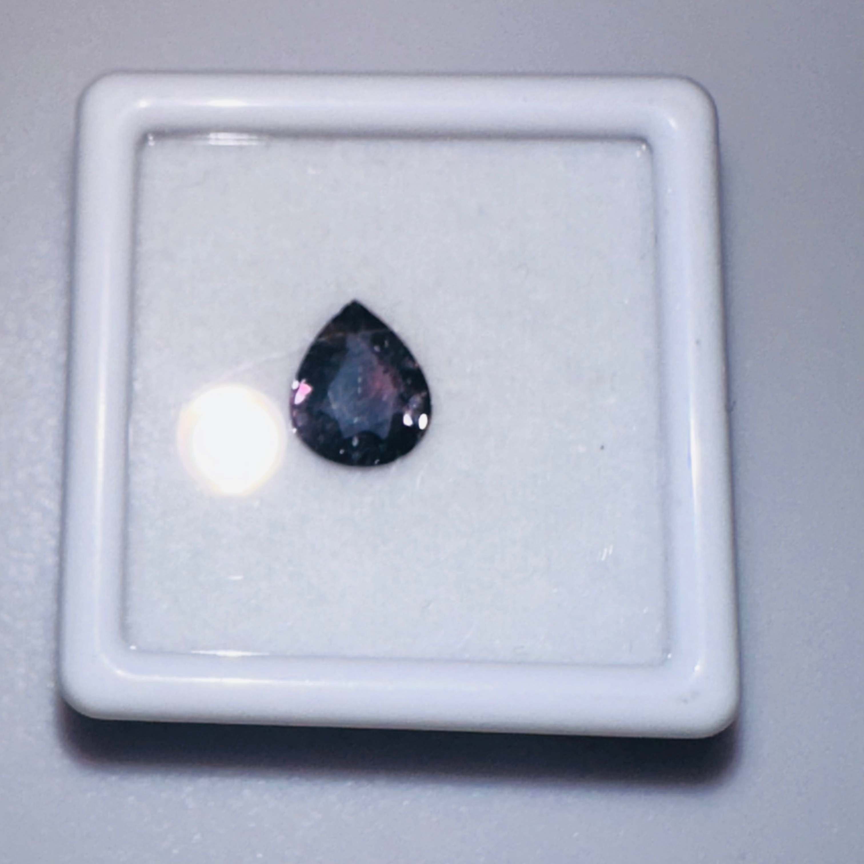 COLOUR CHANGE SAPPHIRE DROP 7.5MM X 6.3MM 01.32CT image 3