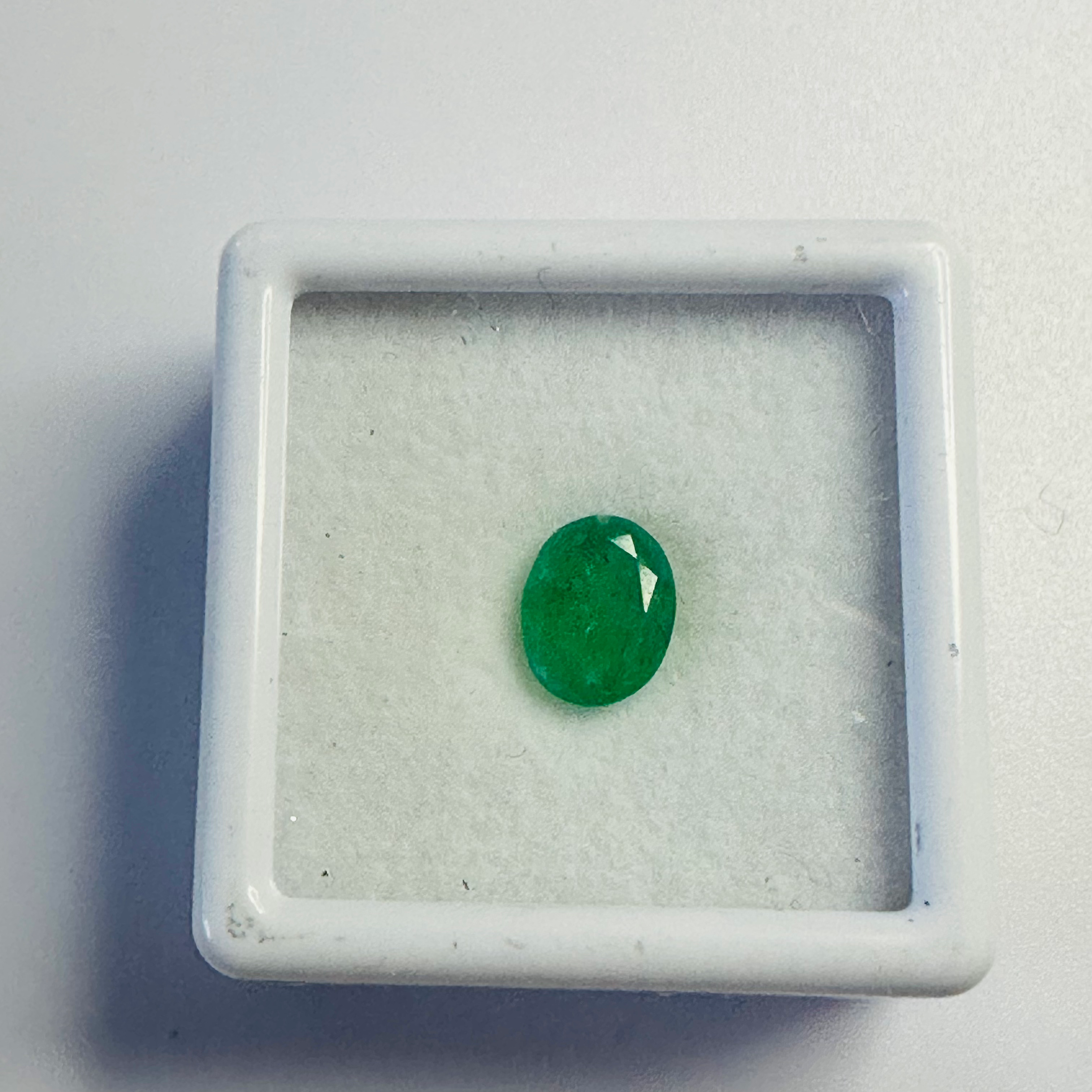EMERALD OVAL  7.4MM X  5.8MM   1.07CTS image 2