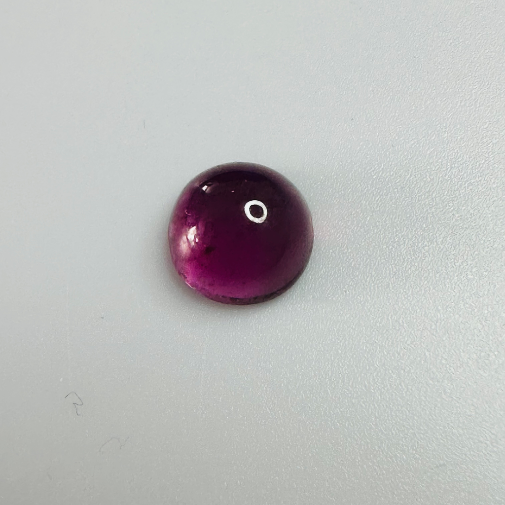 GARNET ROUND CAB 9.2MM  4.15CTS image 1