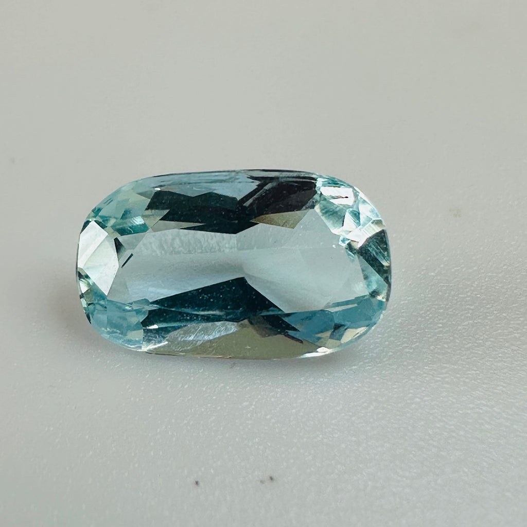AQUAMARINE OVAL 10MMX6MM 1.69CTS image 2
