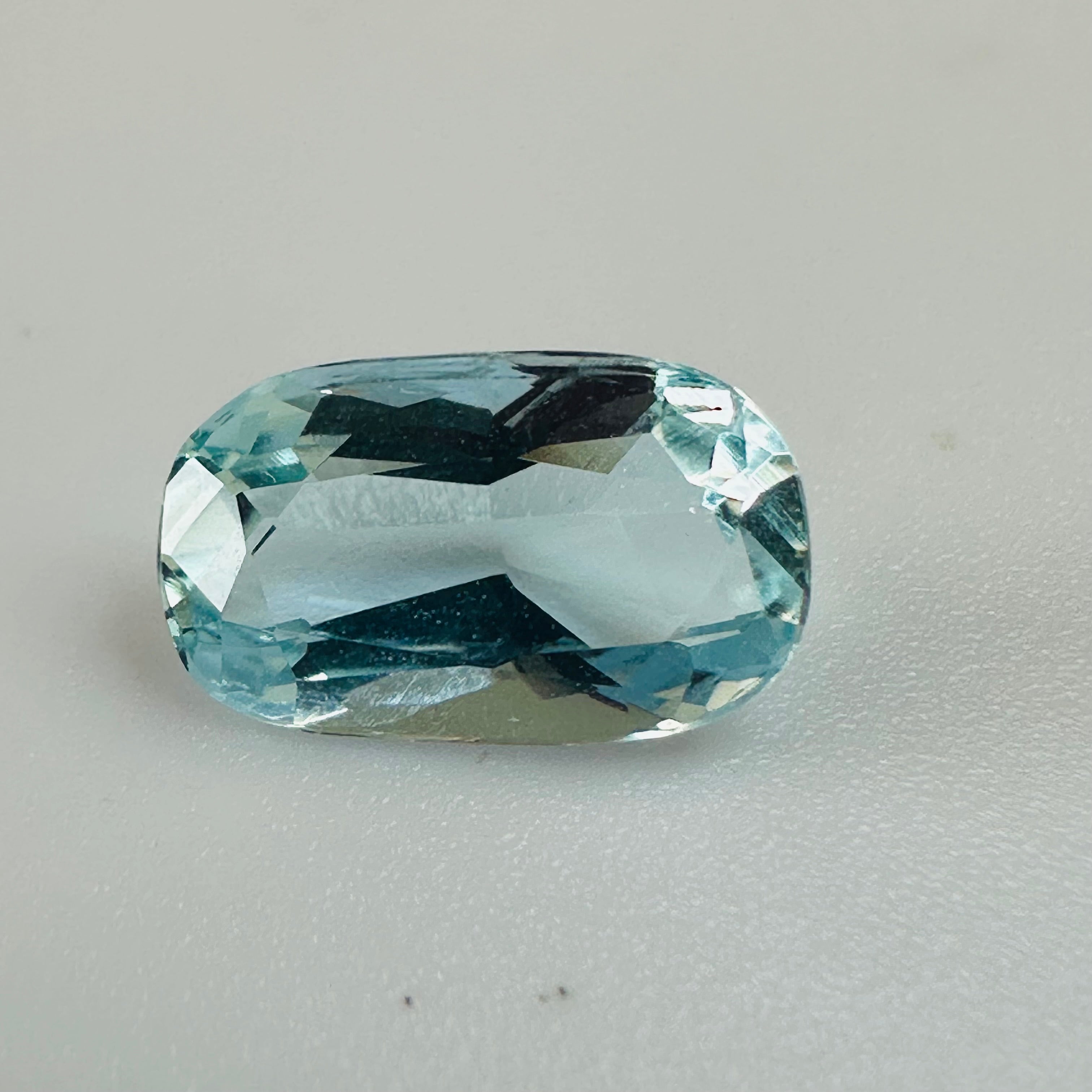 AQUAMARINE OVAL 10MMX6MM 1.69CTS image 2