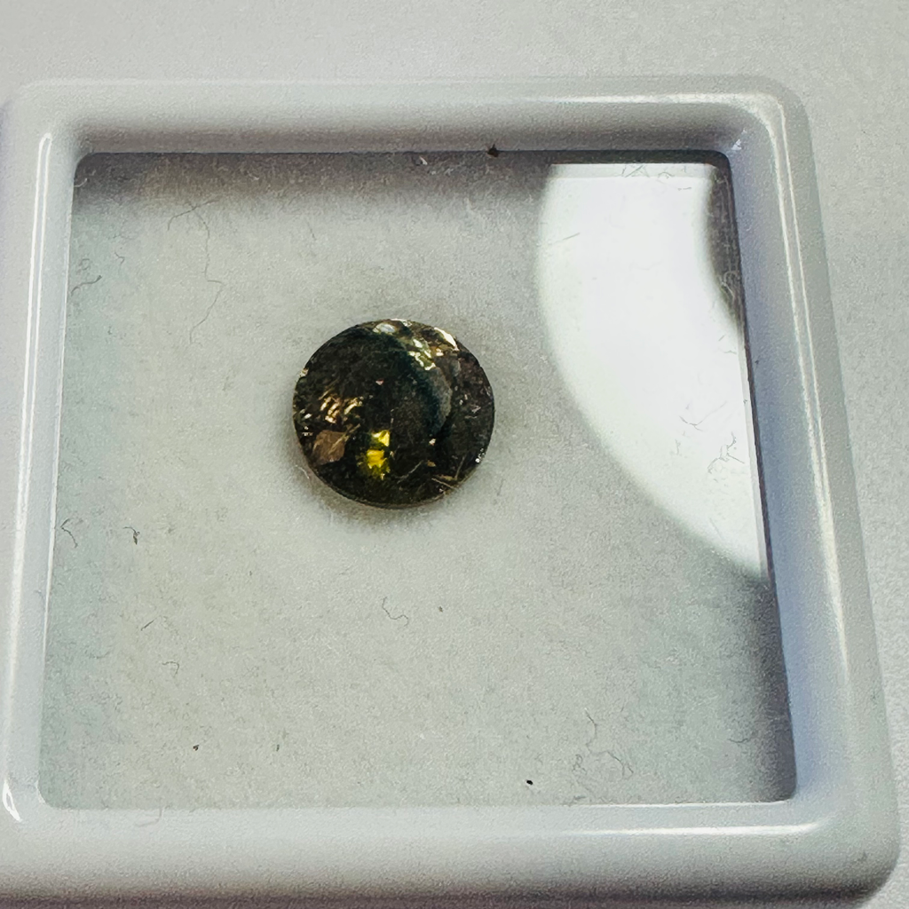 TOURMALINE BI COLOUR ROUND  6.9MM   1.24CTS image 3